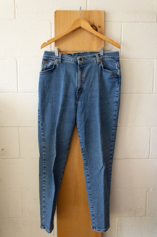 Levi’s Tapered Jean : 16S