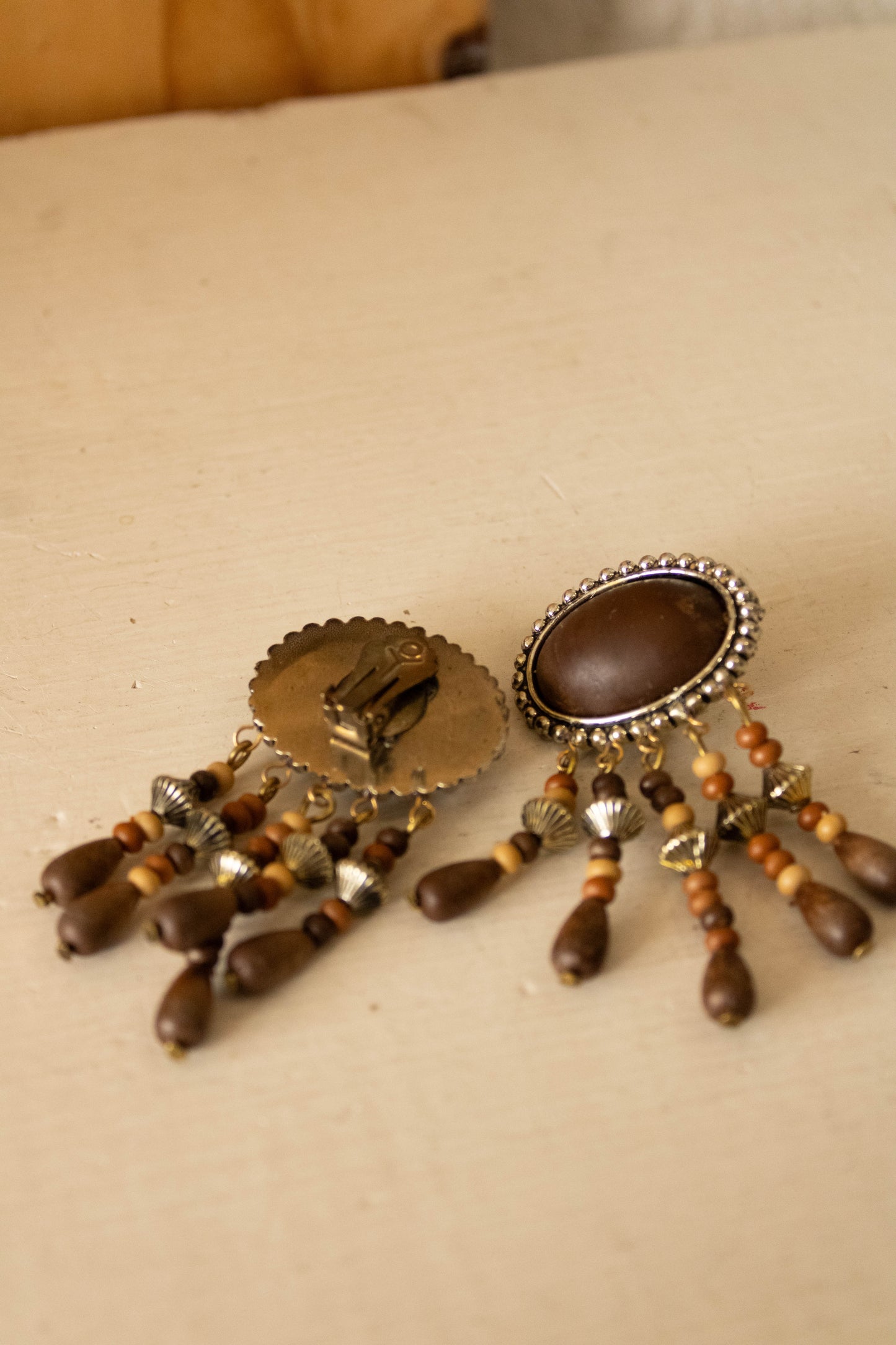 Vtg Brown Clip On Earrings