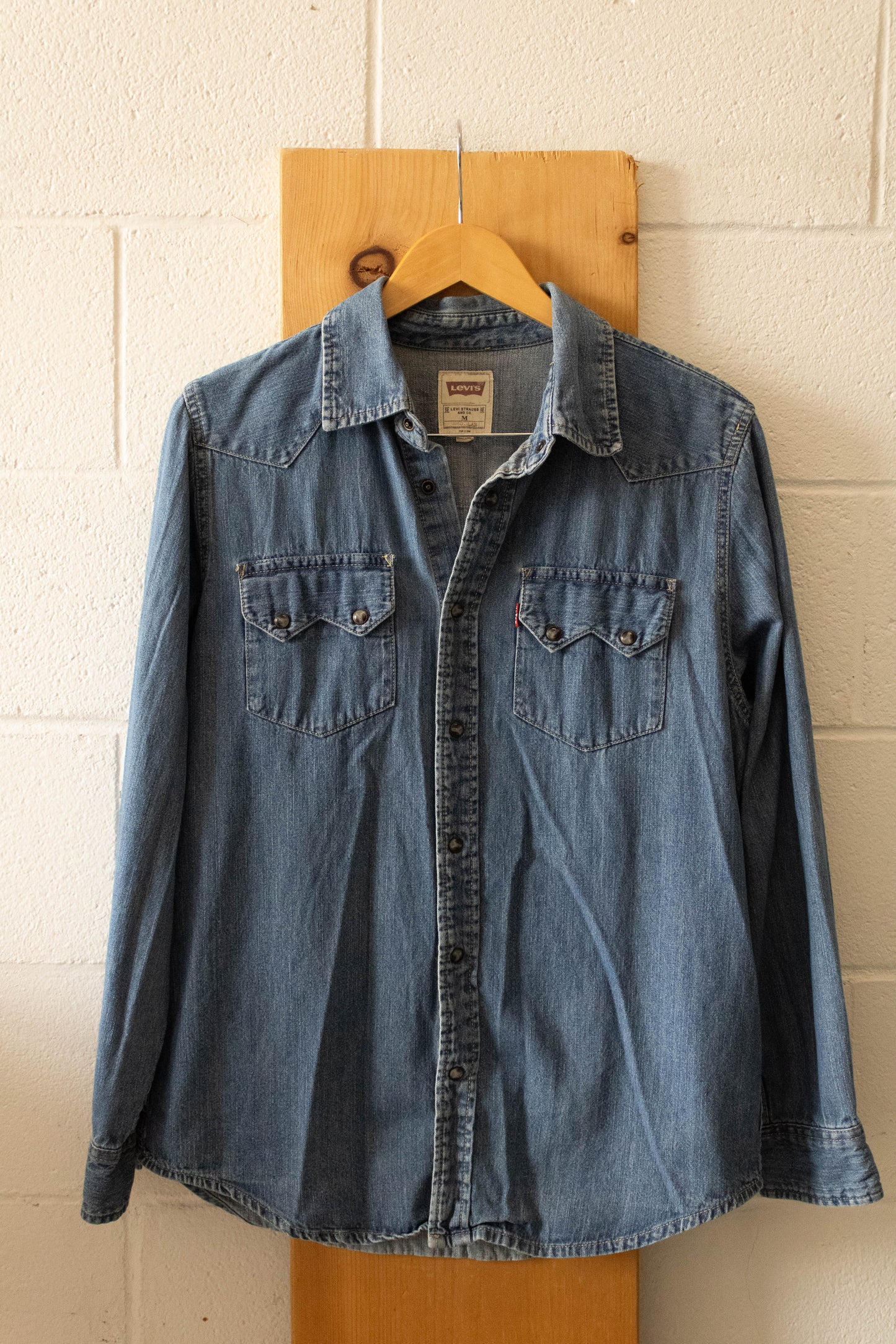 Levi’s Pearl Snap : M