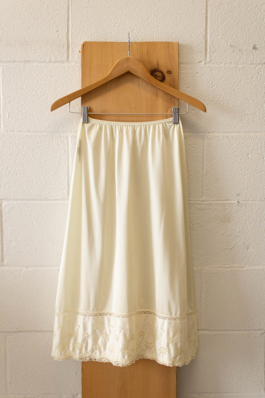 Vtg Cream Eyelet Slip : S