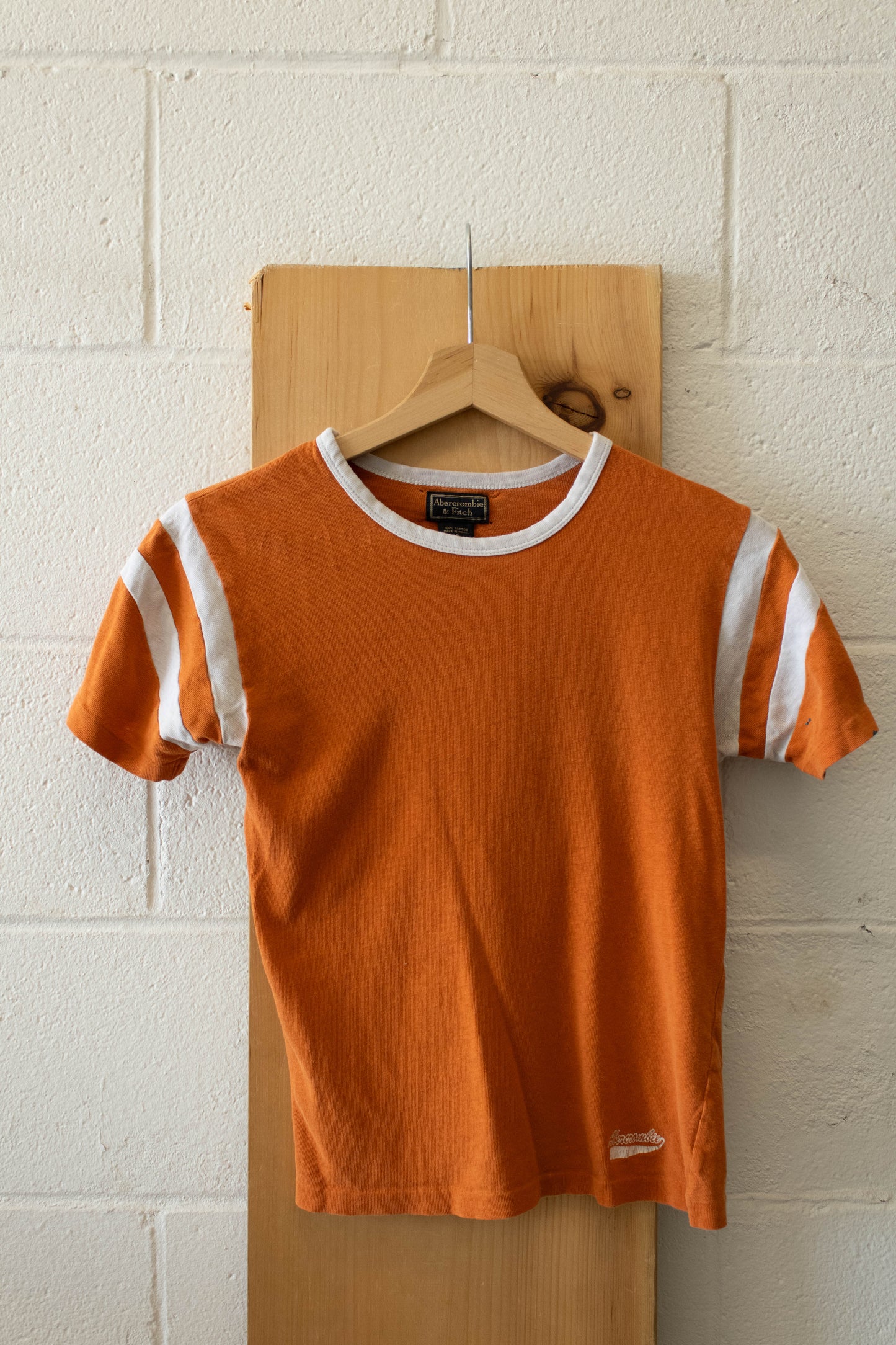 A&F Orange Baby Tee : S