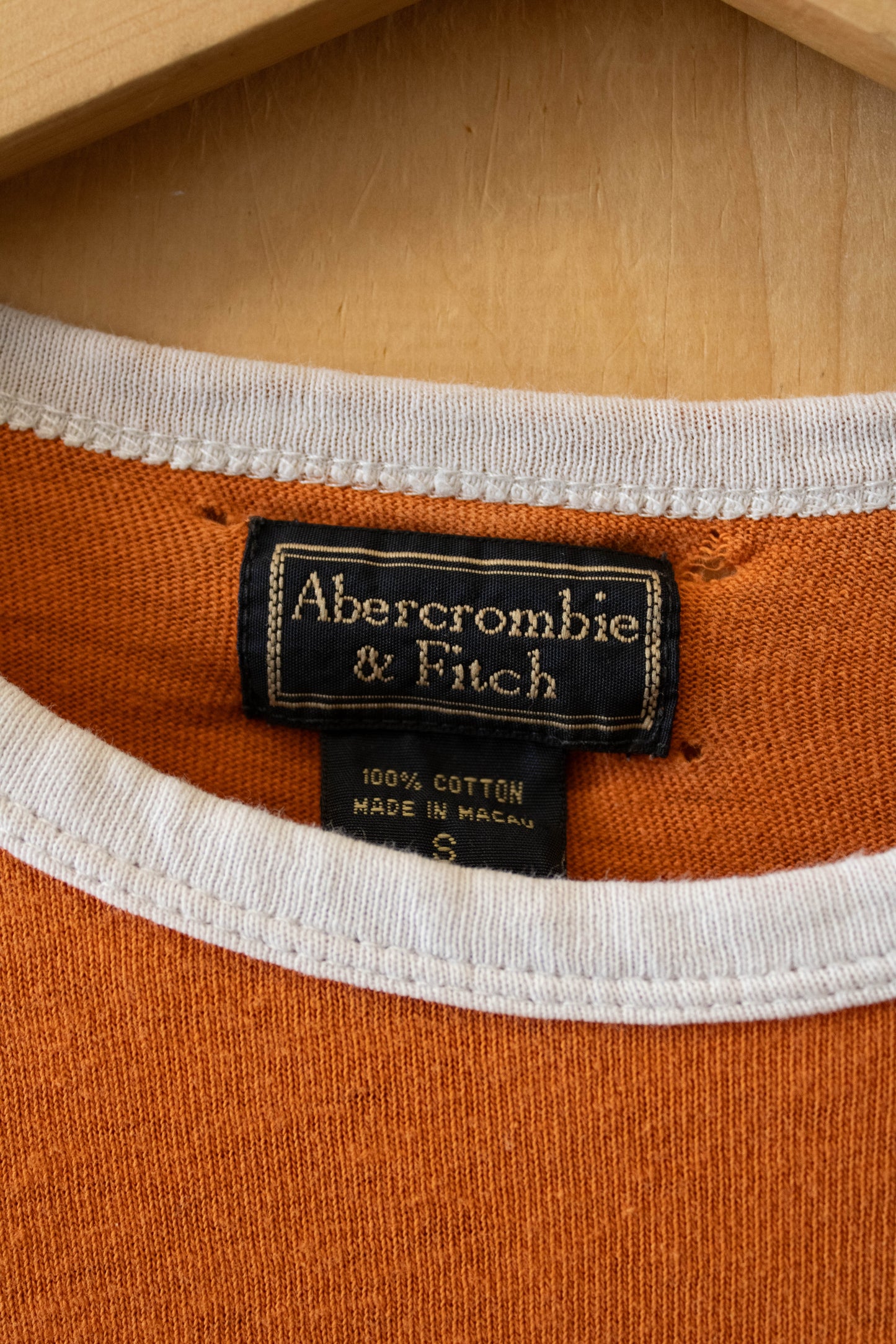 A&F Orange Baby Tee : S