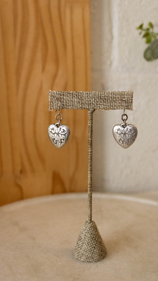 Vtg Silver Heart Earrings