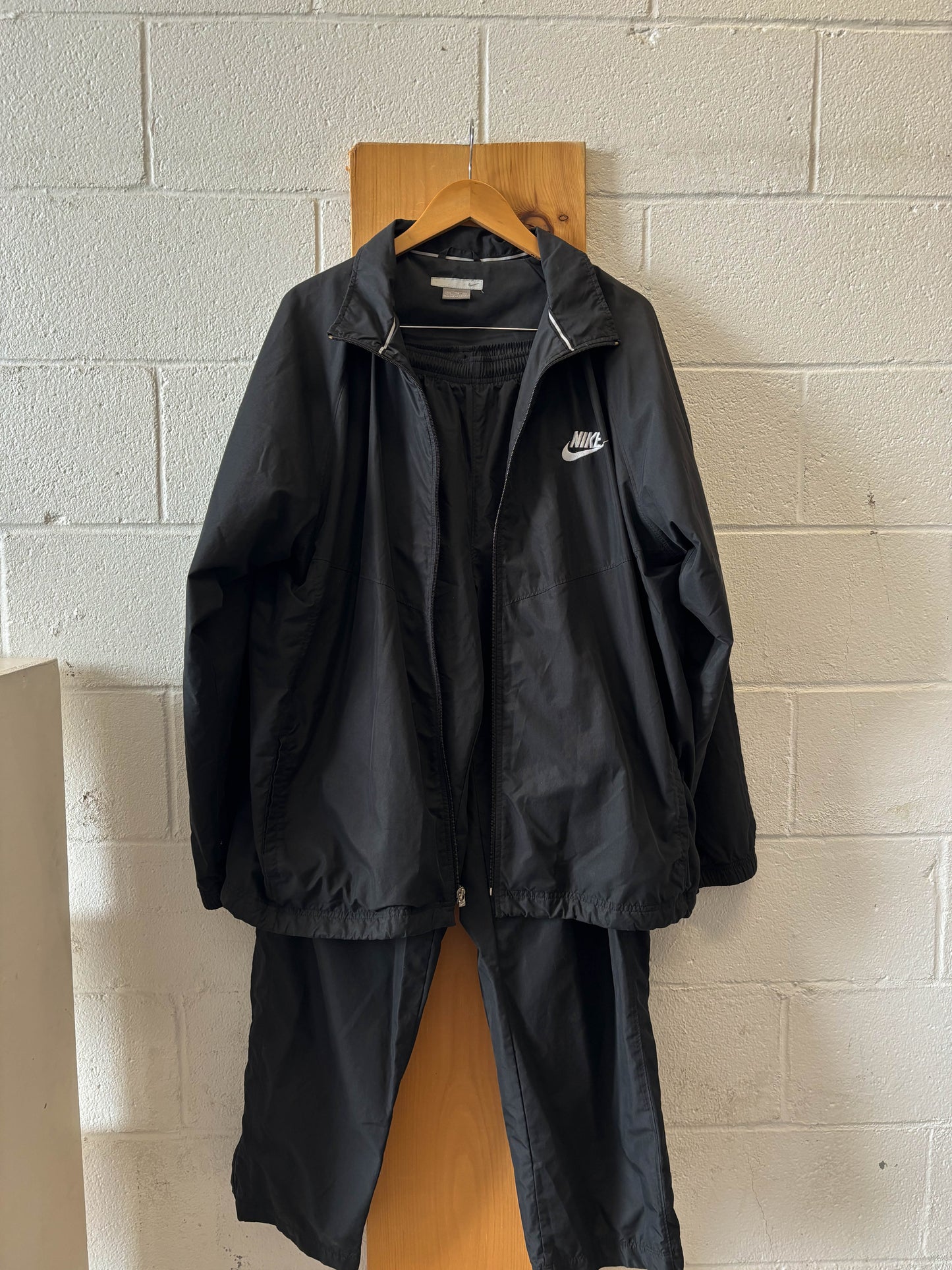 Black Nike Track Suit : XXL