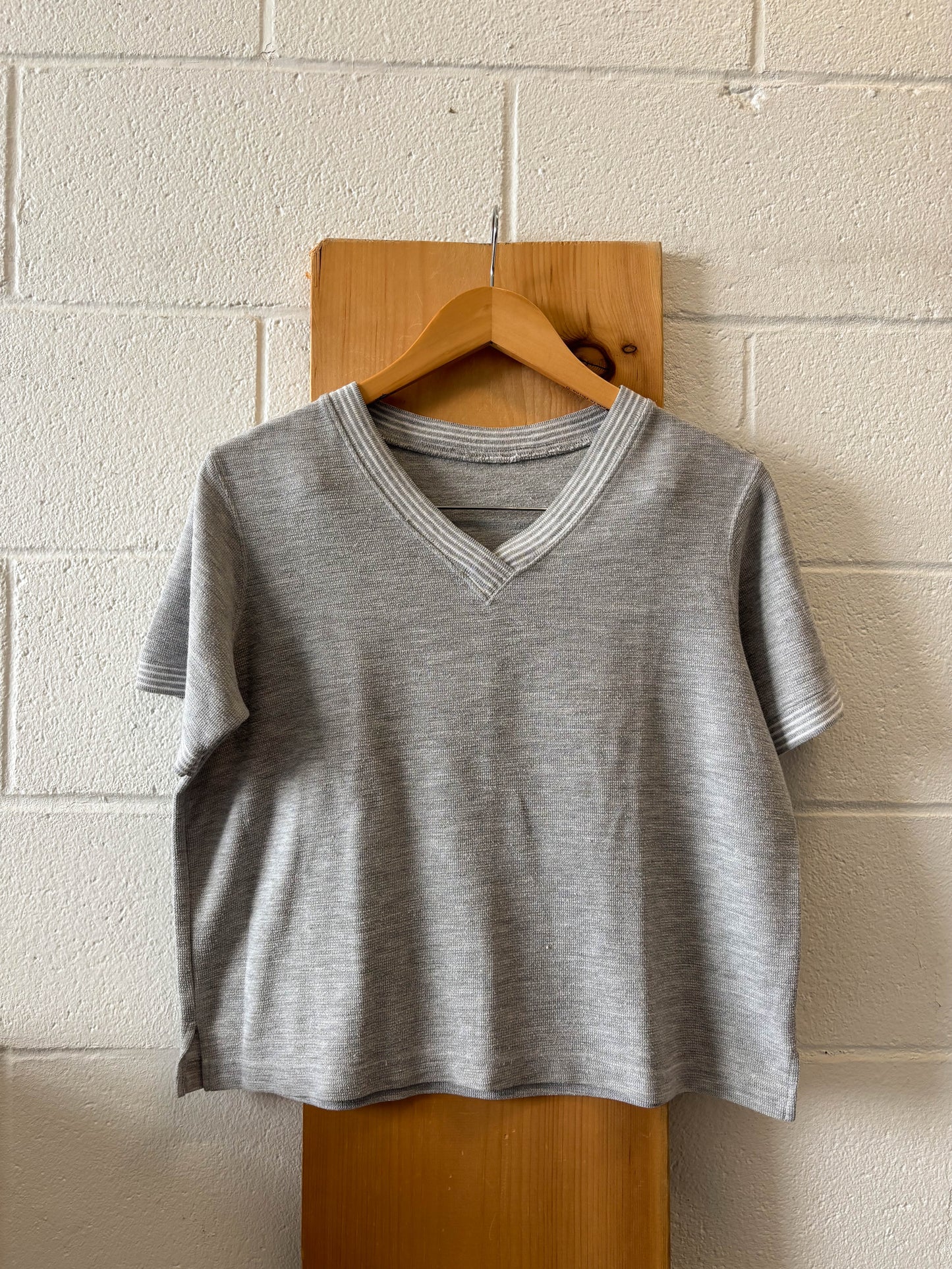 Grey Cropped Top : M