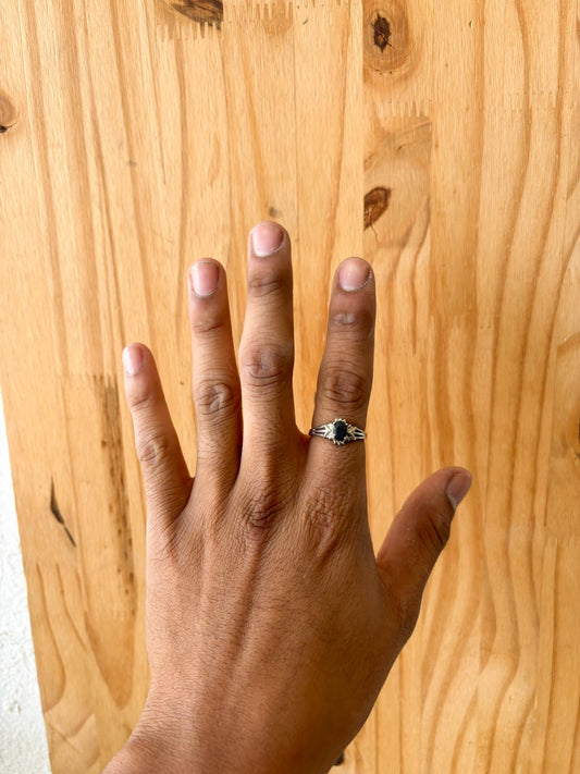 Sterling Silver Ring : 8