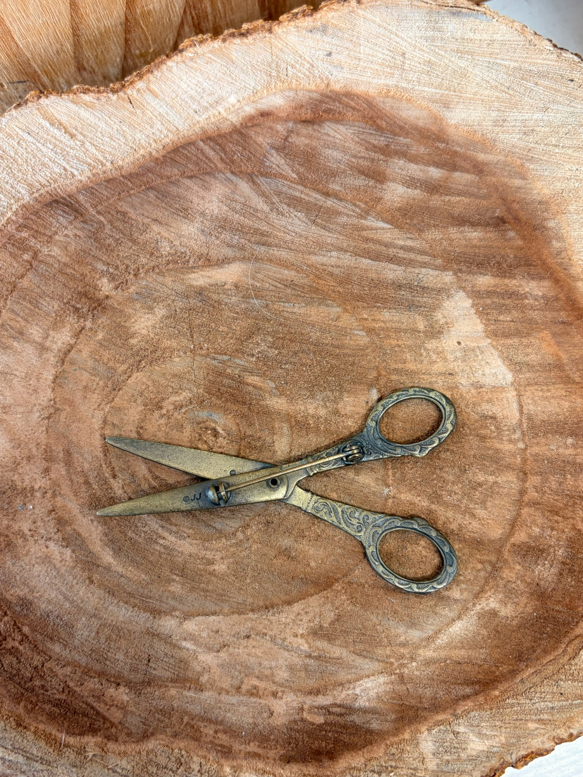 Scissors Brooch