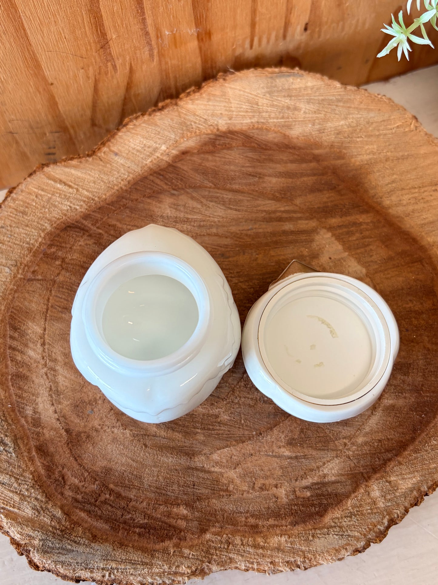Vtg Avon Snowbird Jar