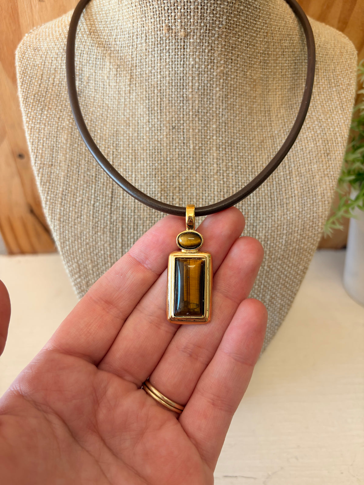 Golden Amber Tone Choker Necklace