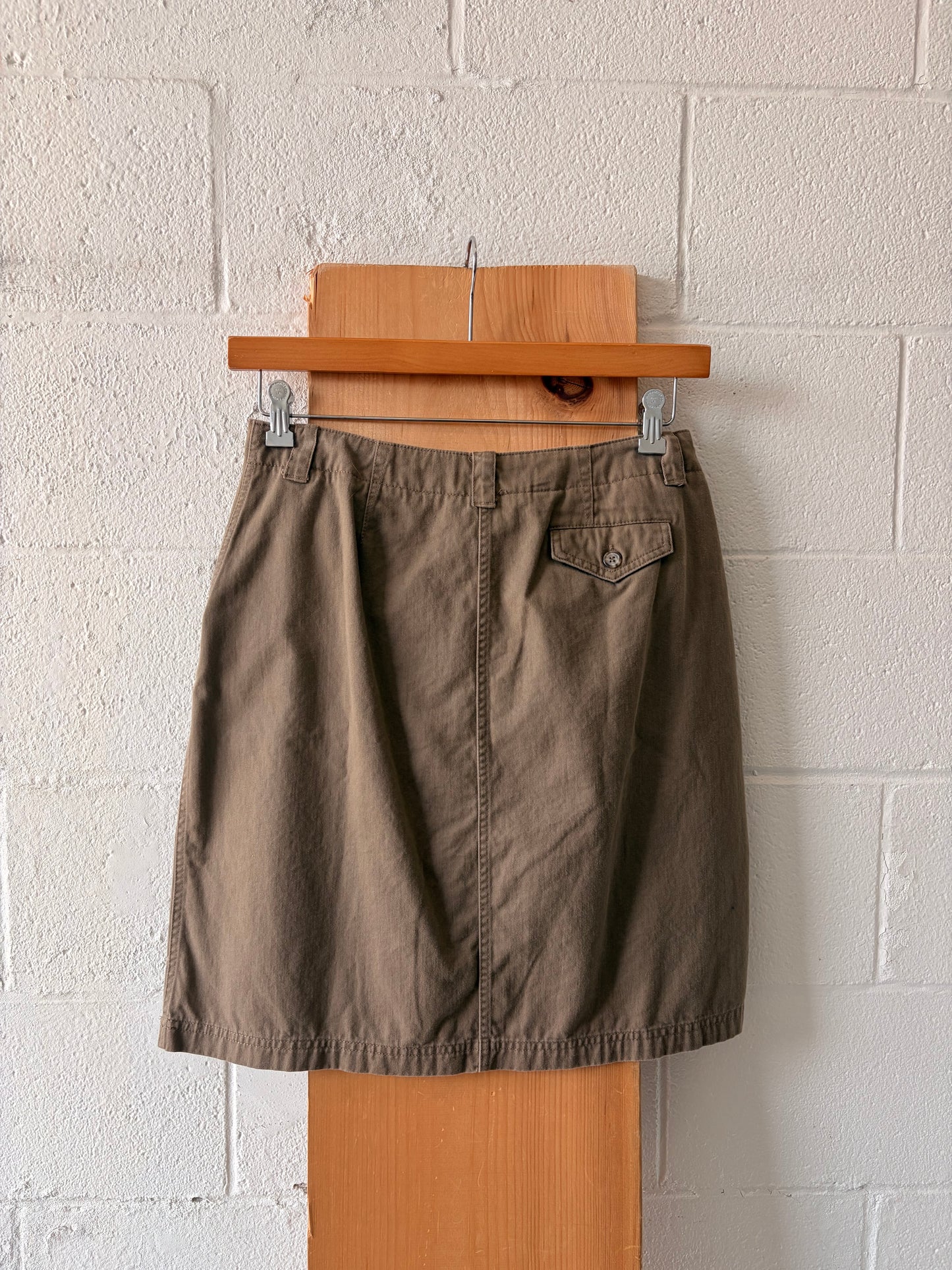 Light Brown Skirt : 10