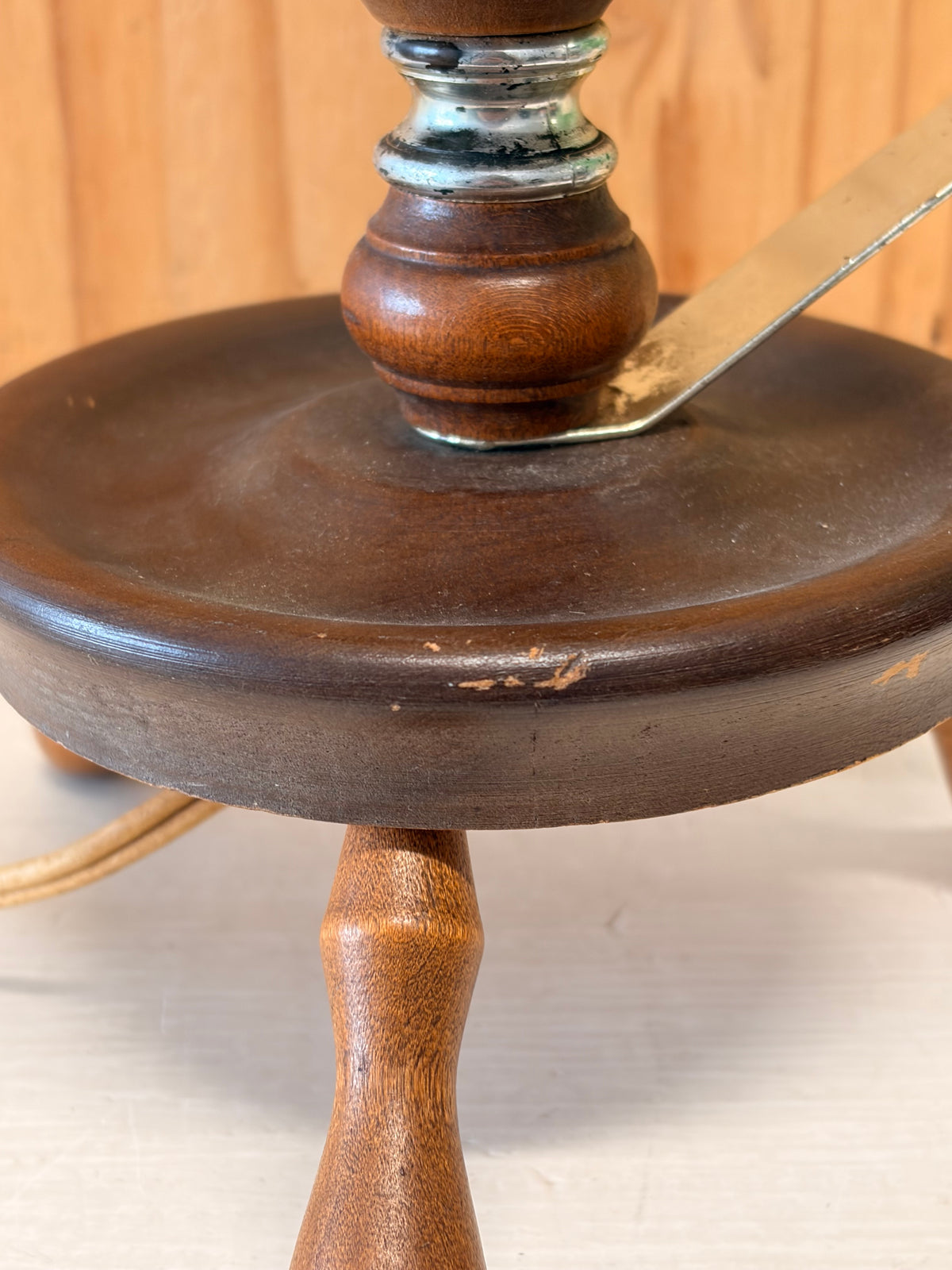 Vtg Wooden Tripod Table Lamp (Local Pick Up Only - Tested & Works!)