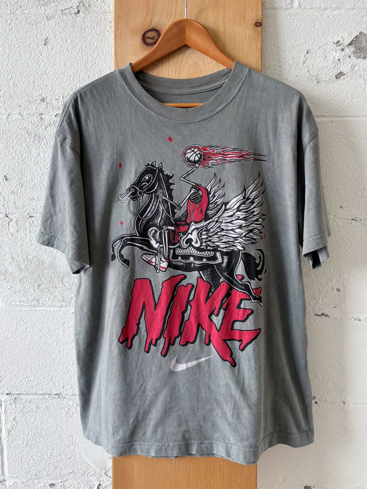 Nike Tee : M