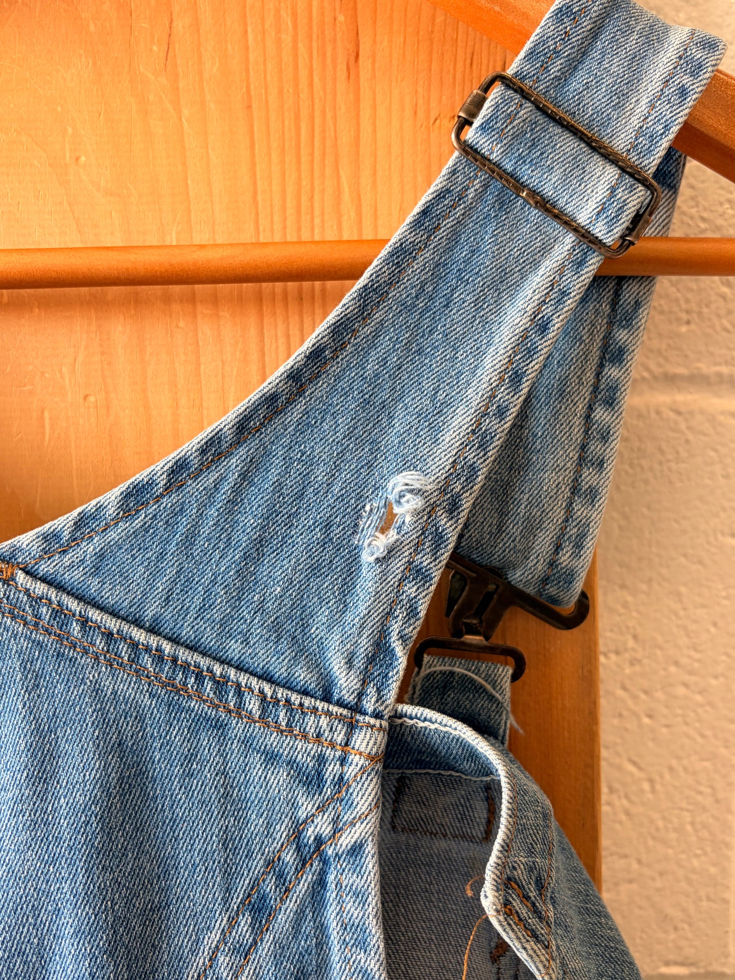 Distressed Carhartt Overalls : XL