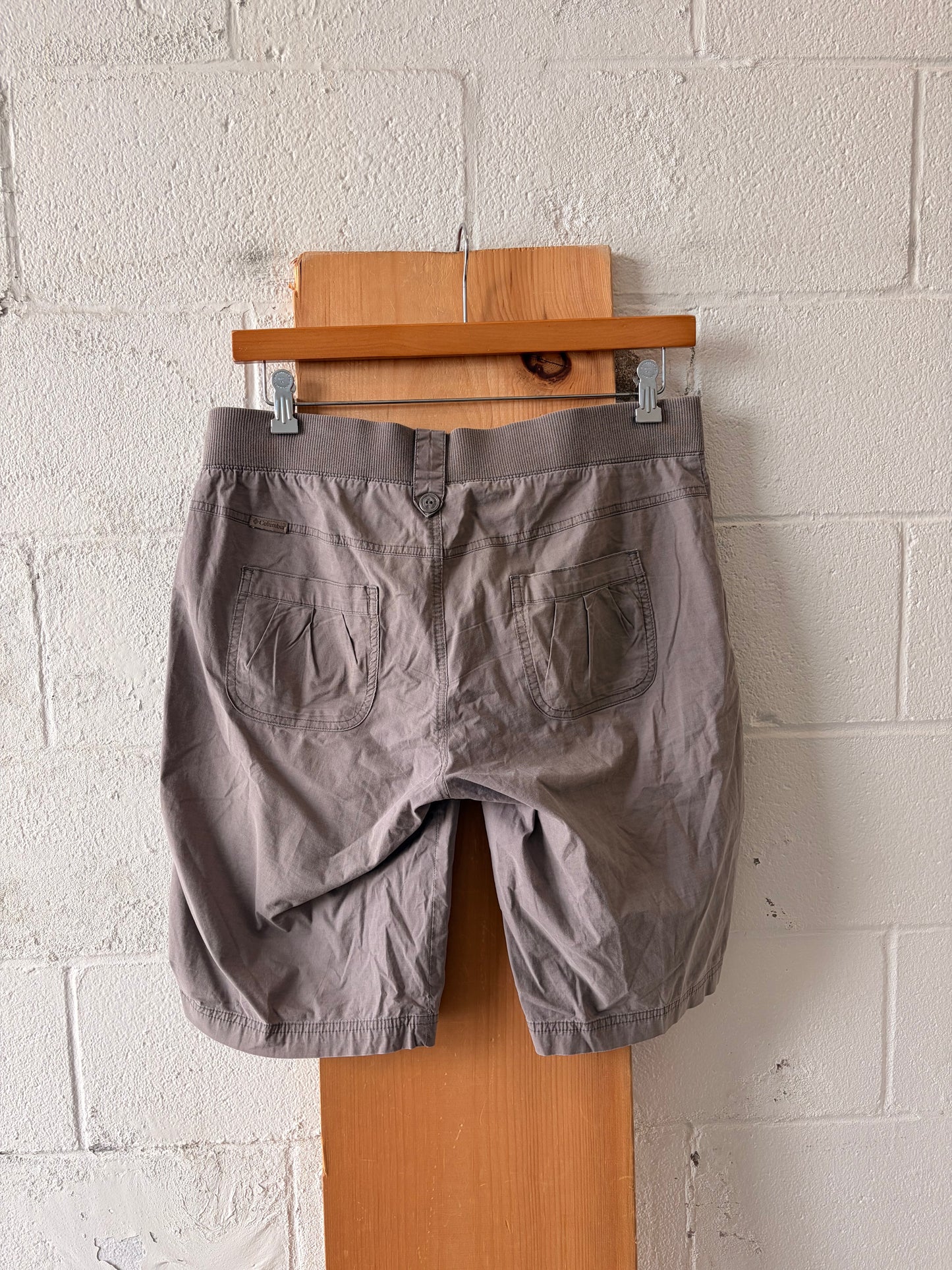 Columbia Hiking Shorts : 12