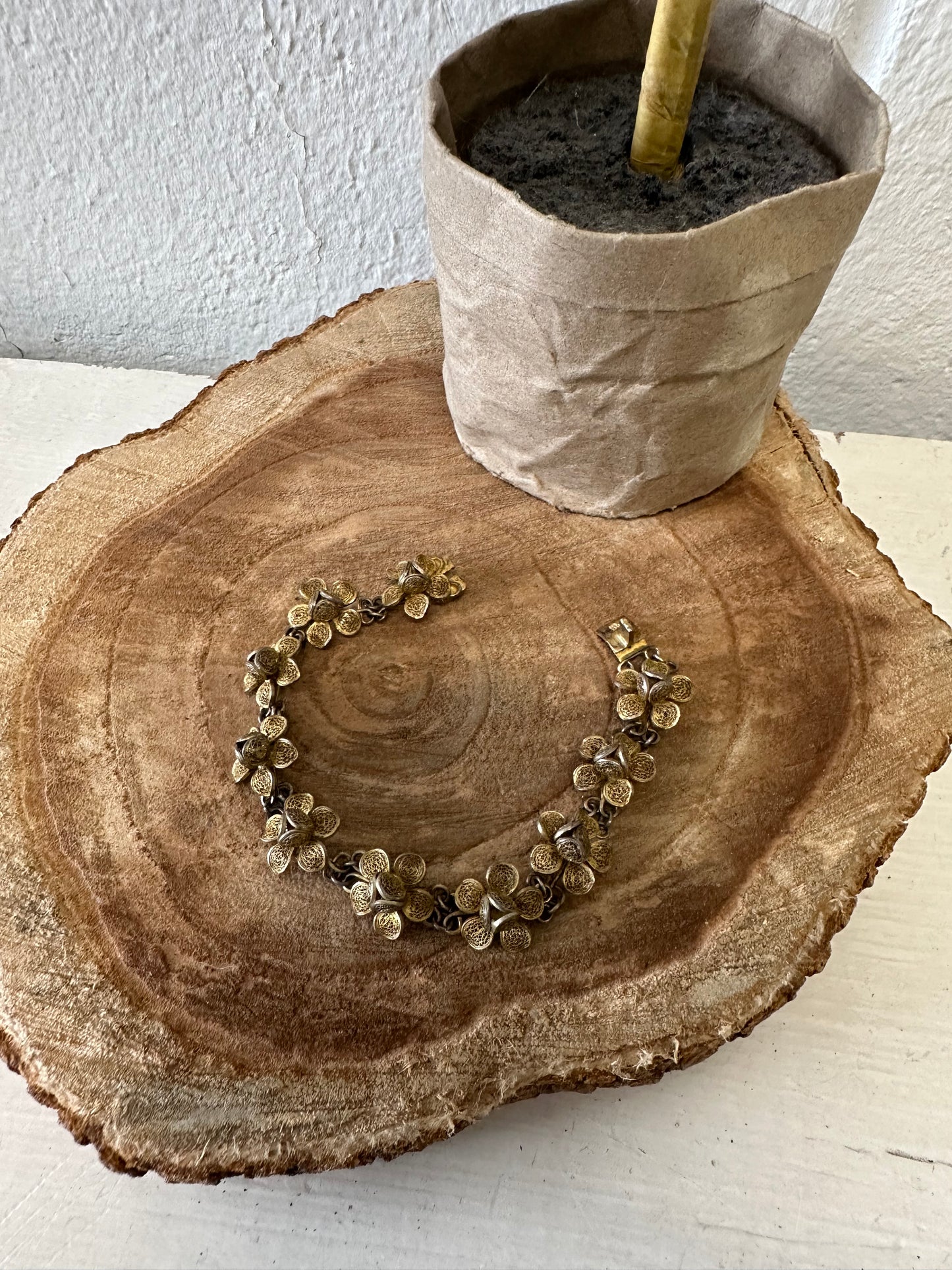 Vtg Filigree Flower Bracelet