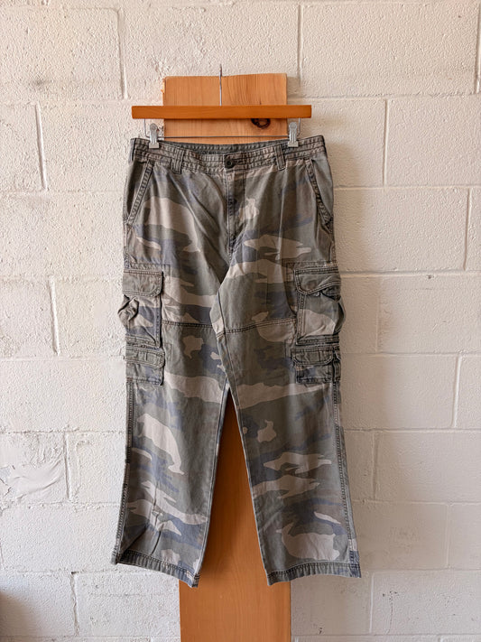 Camo Cargos : 36x32