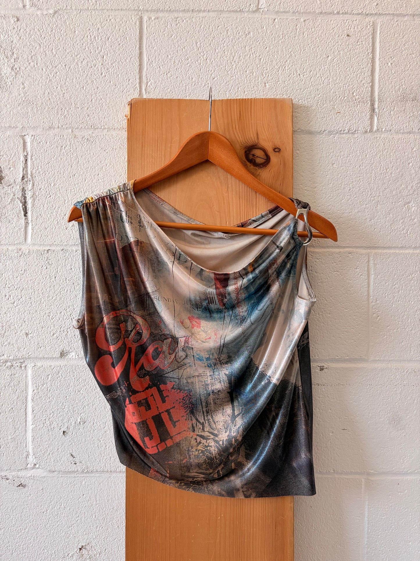 Metallic Asymmetrical Top : M