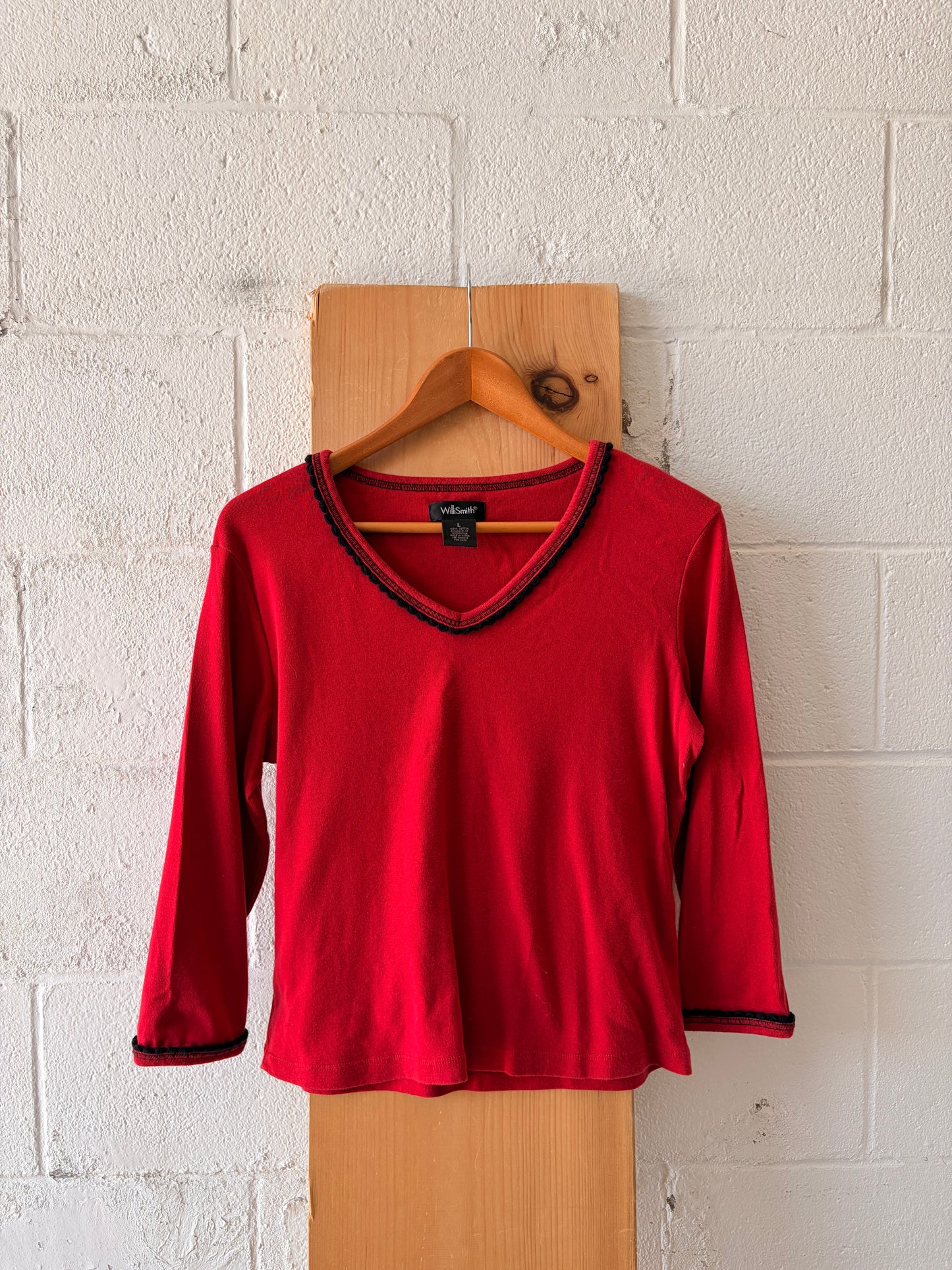 Red & Black Detailed Top : L