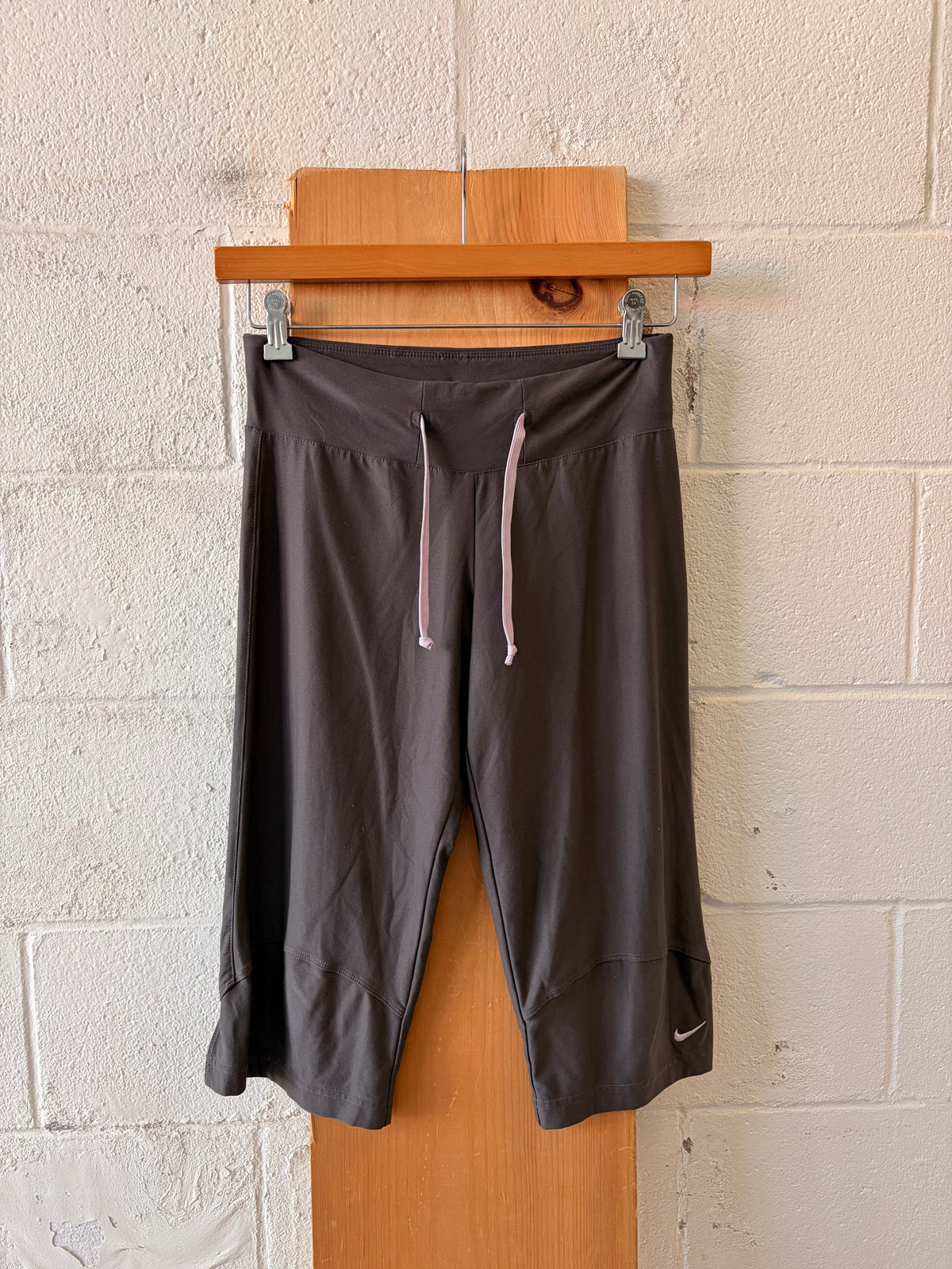 Cropped Nike Athletic Capris : S