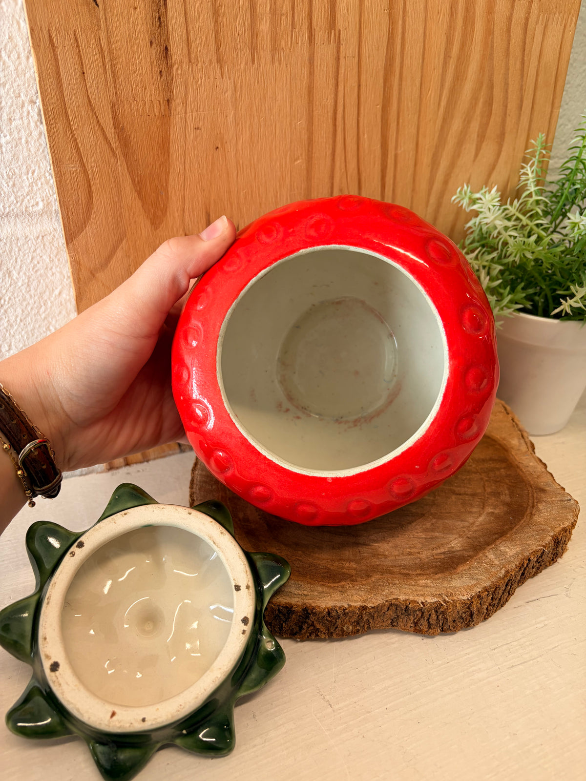 Vtg Strawberry Jar (Local Pick Up Only)