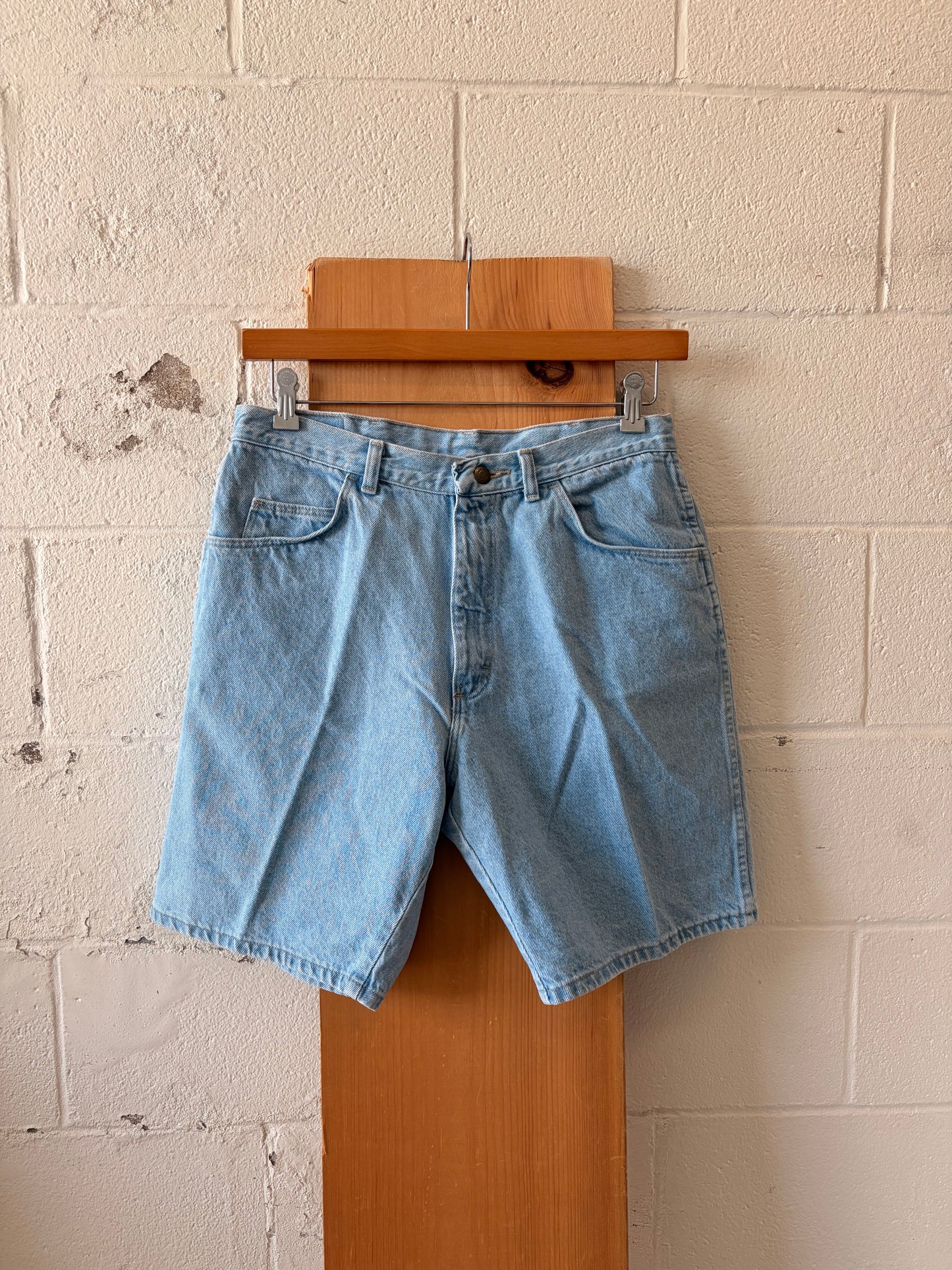 Light Wash Wrangler Shorts : 34 (As Is)
