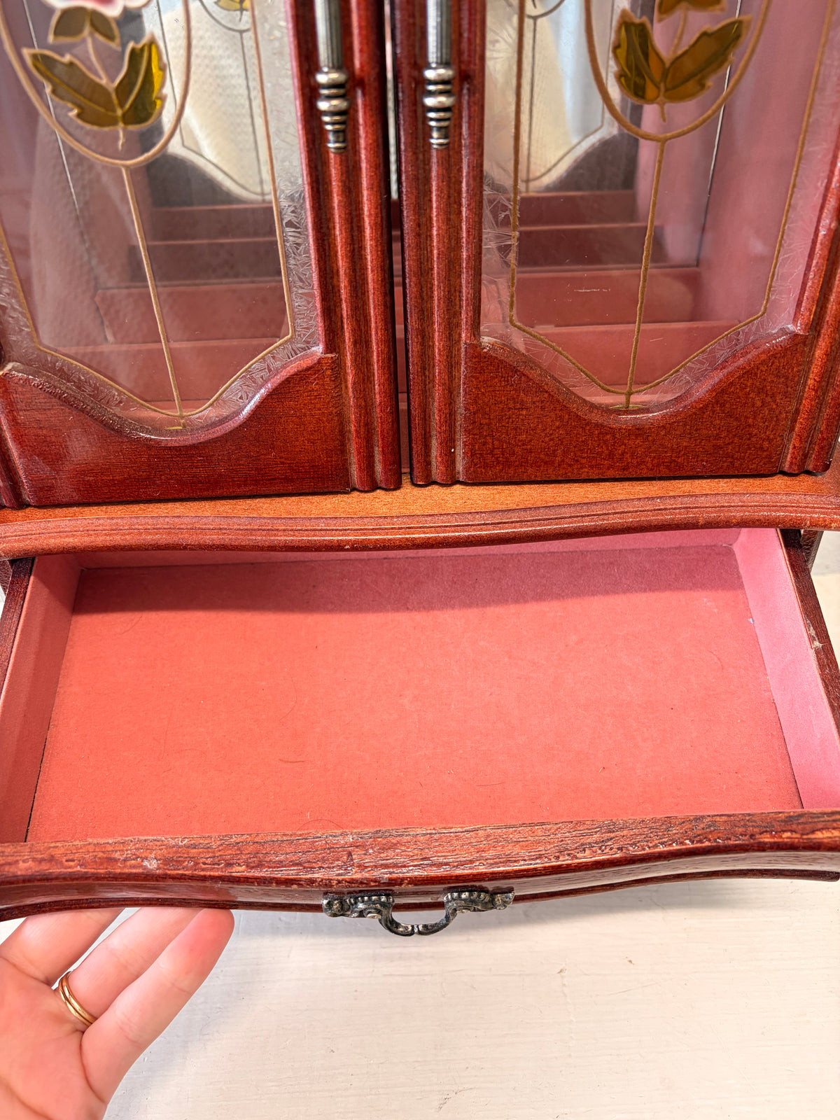 Vtg Floral Jewelry Armoire (Local Pick Up Only - As Is)