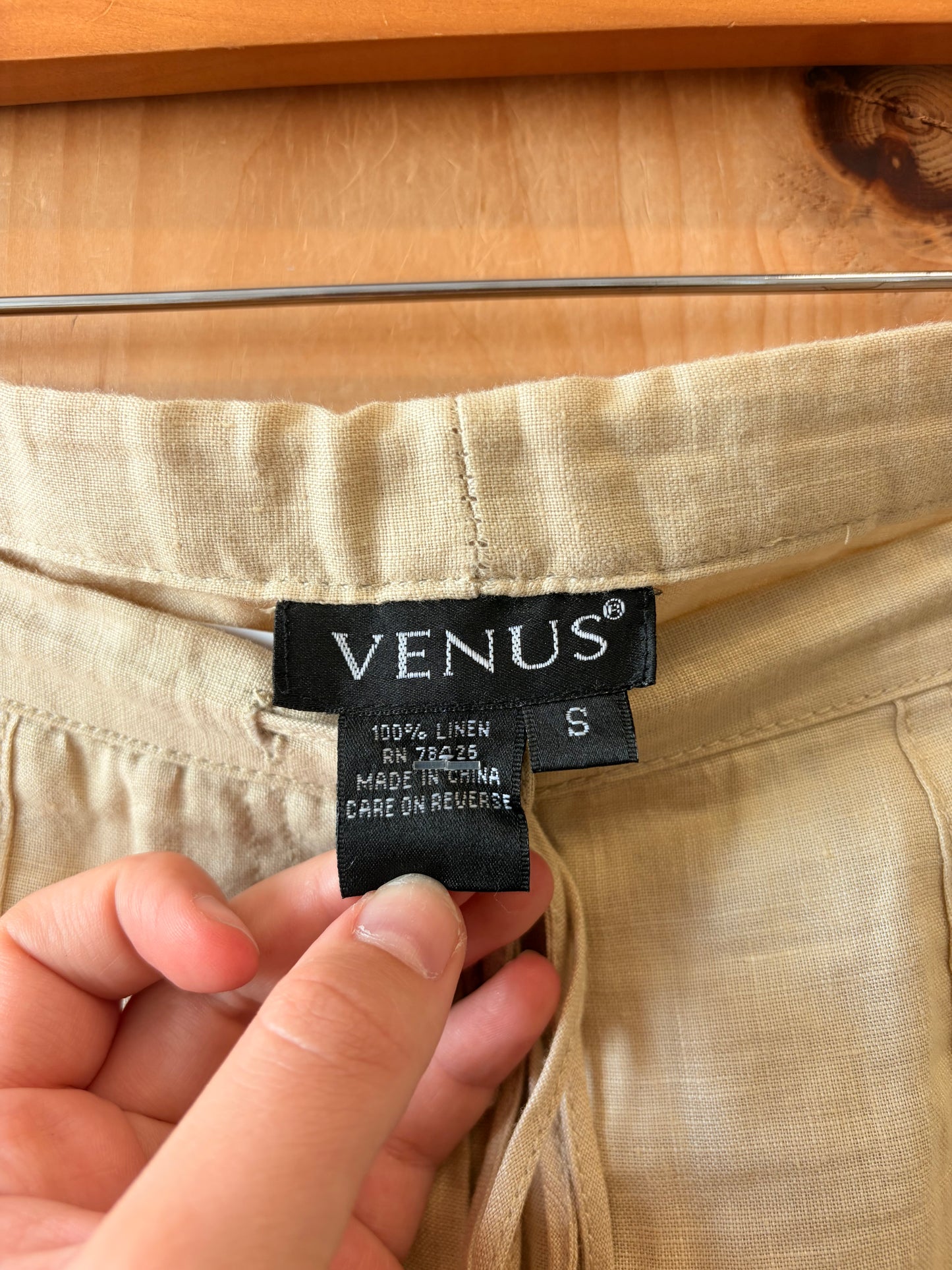 Tan Linen Capris : S