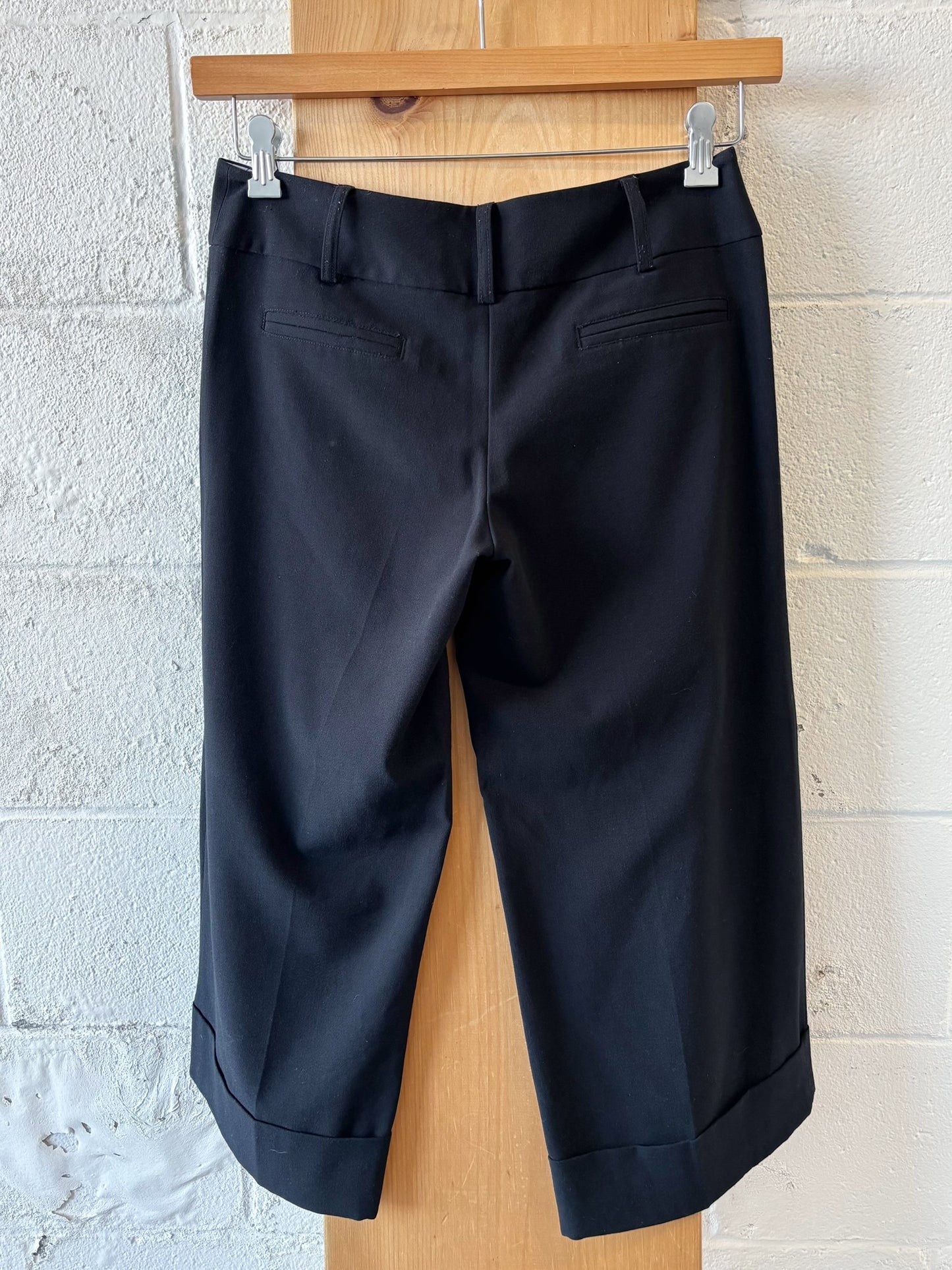 Black Capri Trousers : 7