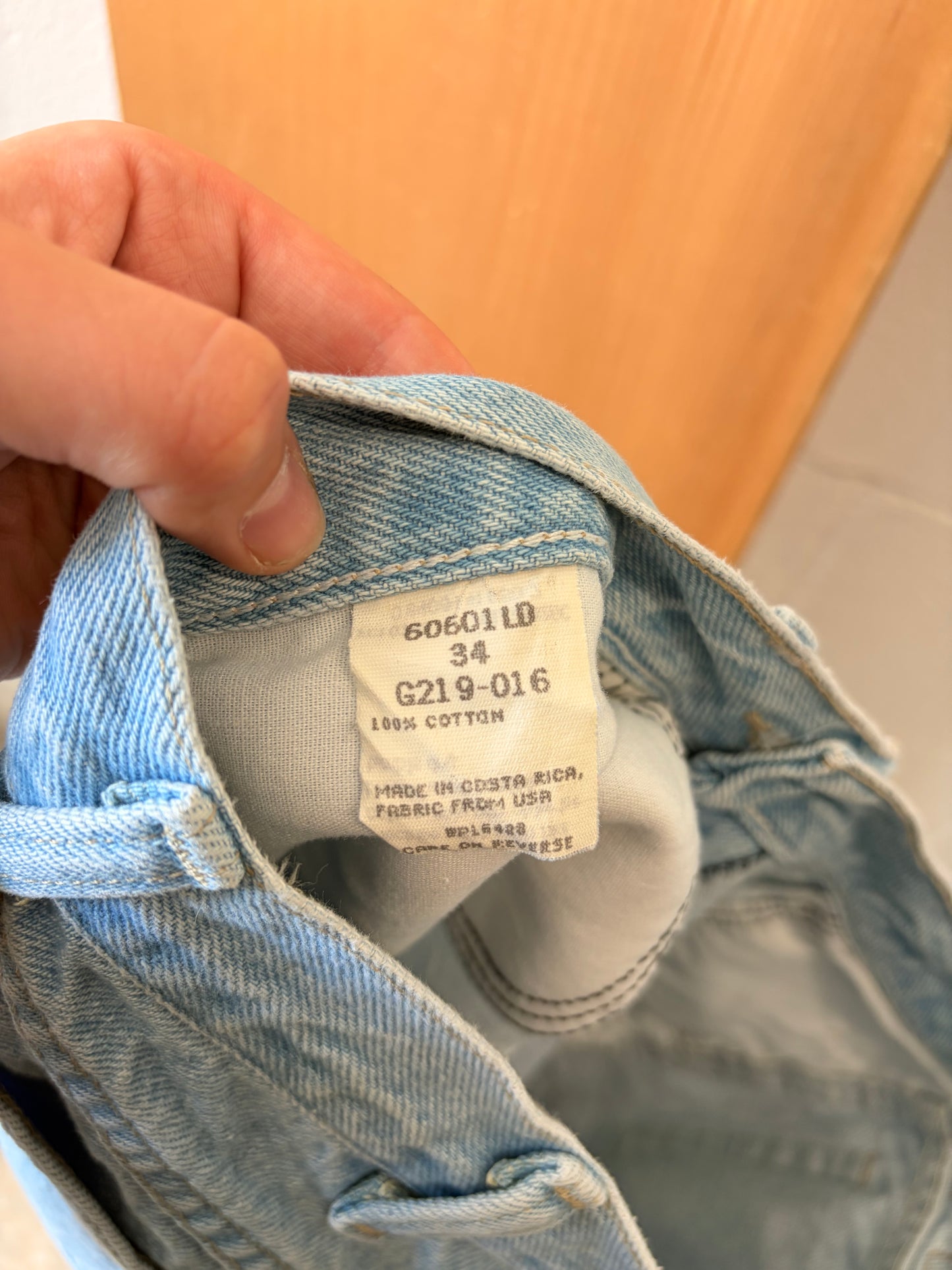 Light Wash Wrangler Shorts : 34 (As Is)