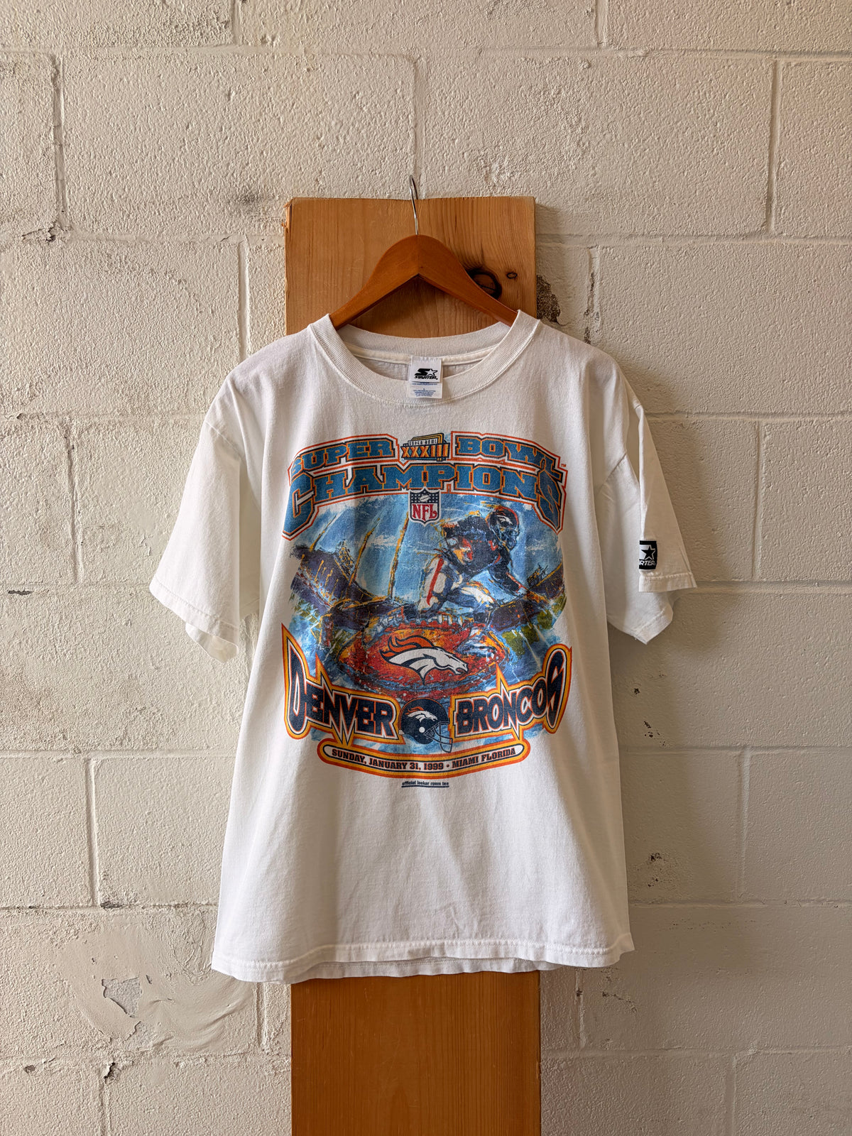 99’ Starter Broncos Super Bowl Tee : L