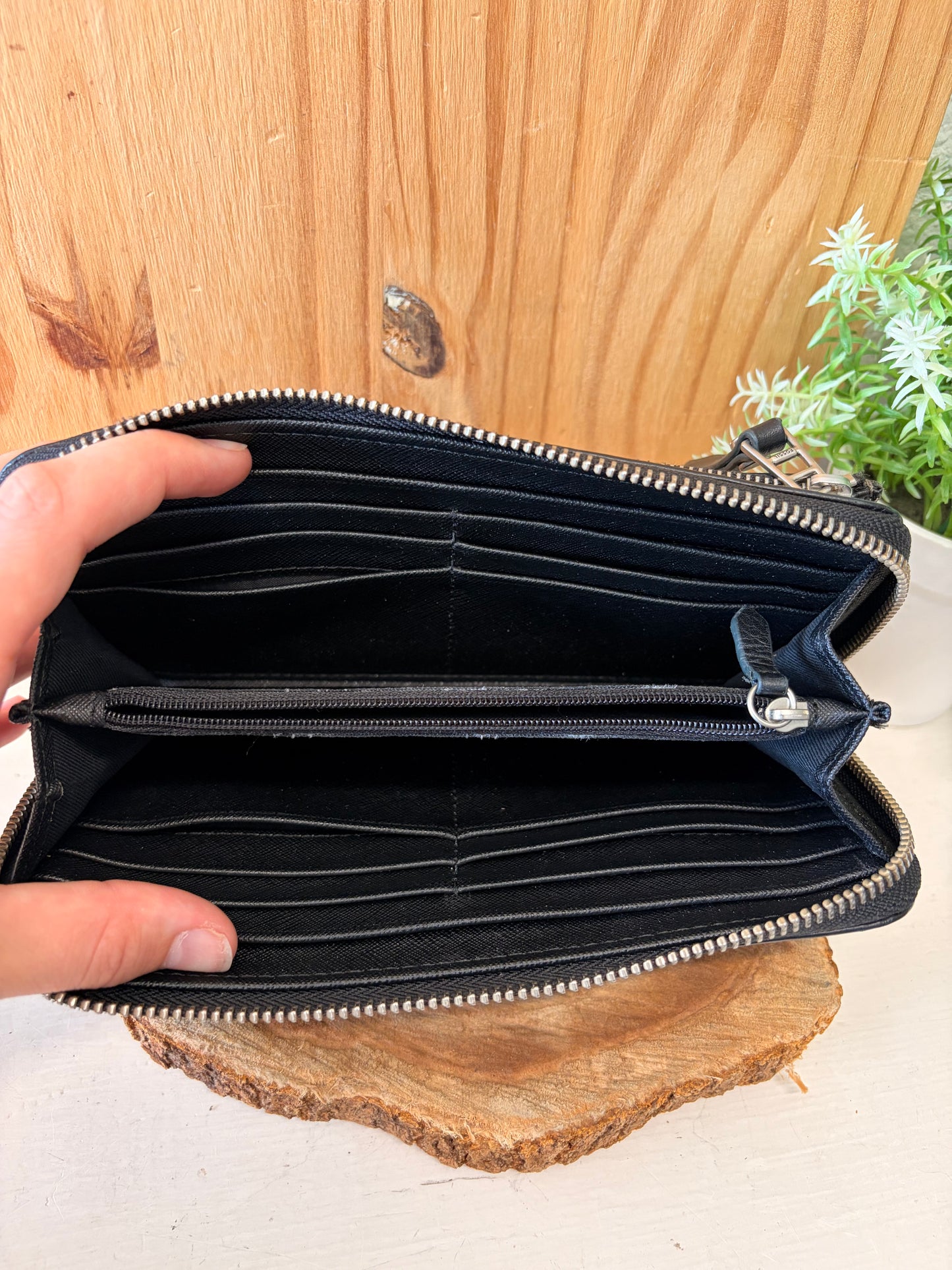 Black Fossil Wallet