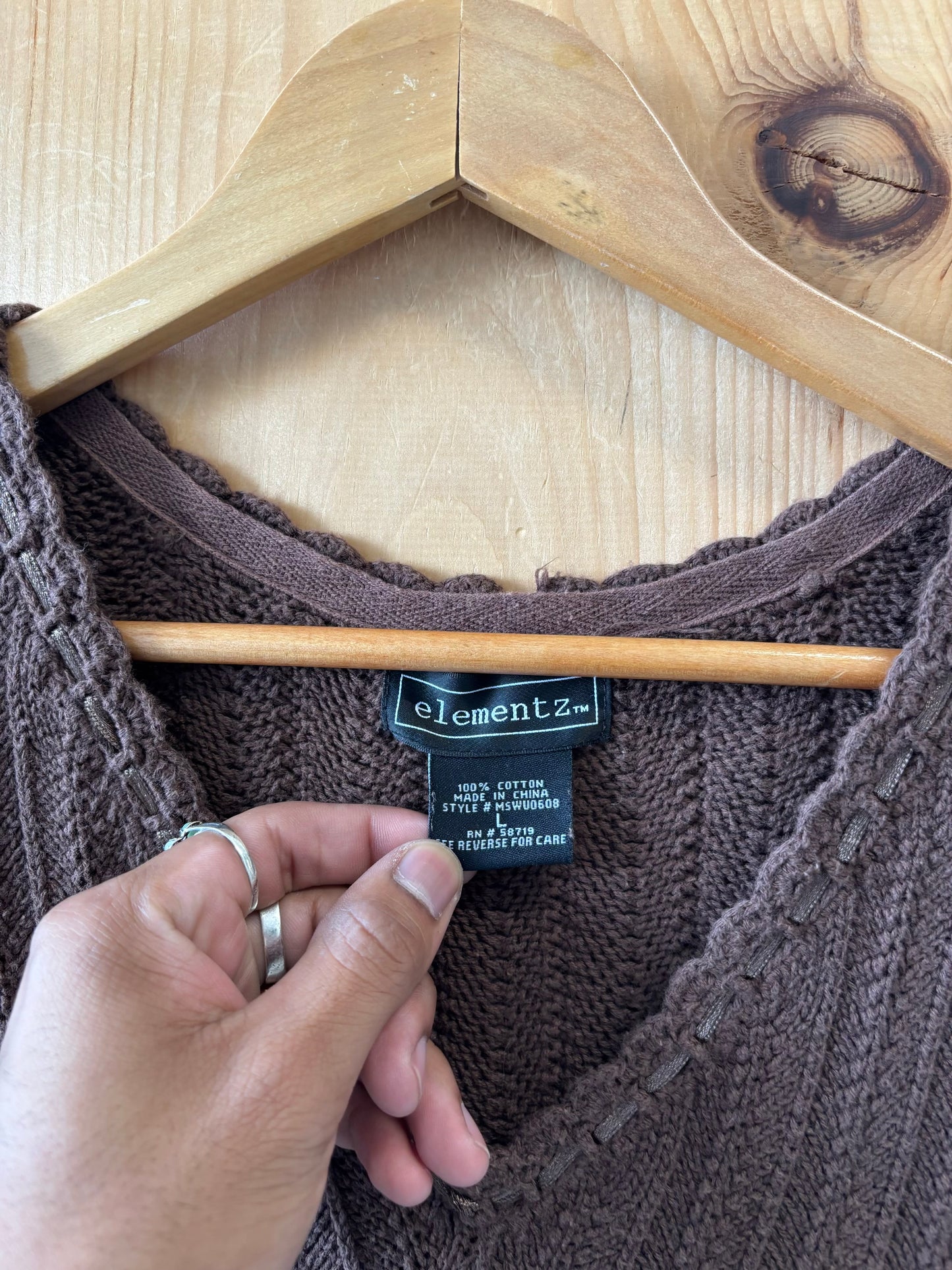 Brown V-Neck Ribbed Top : L