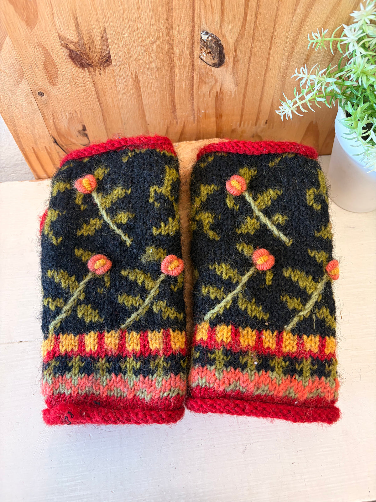 Floral Wool Fingerless Gloves