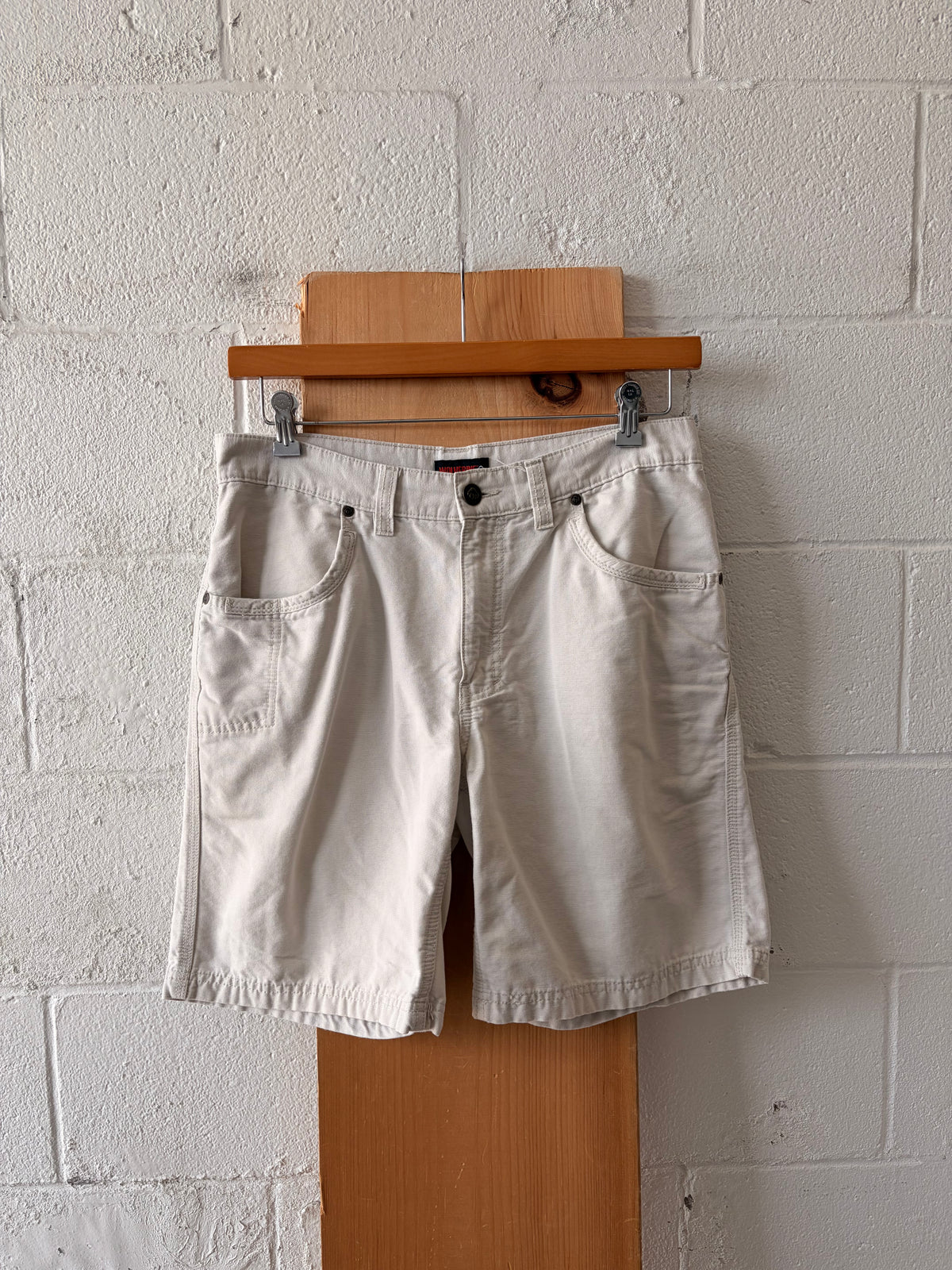 Wolverine Light Khaki Shorts : 32