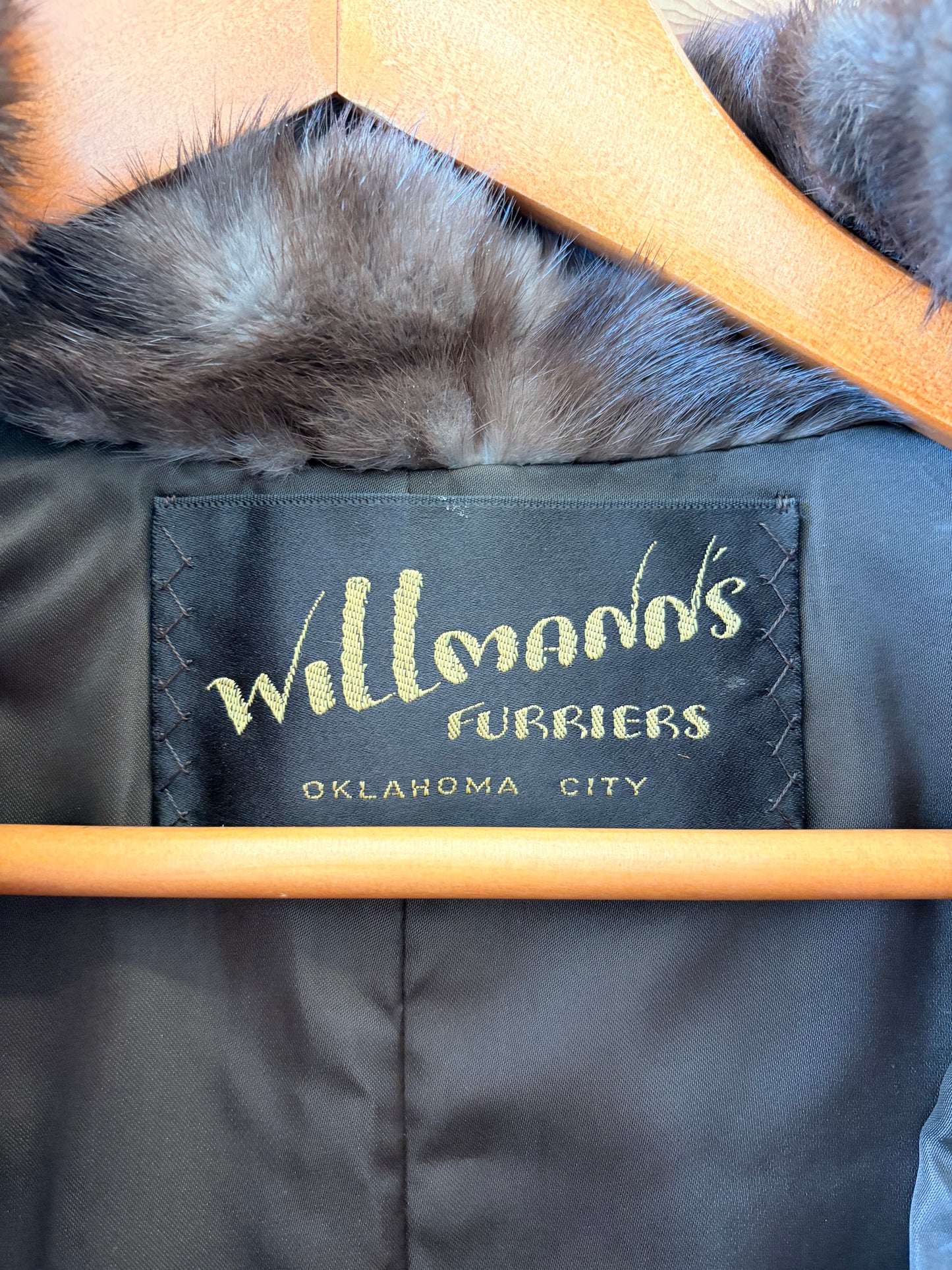 Vtg Willmann’s Furriers Jacket : M/L (Local Pick Up Only)