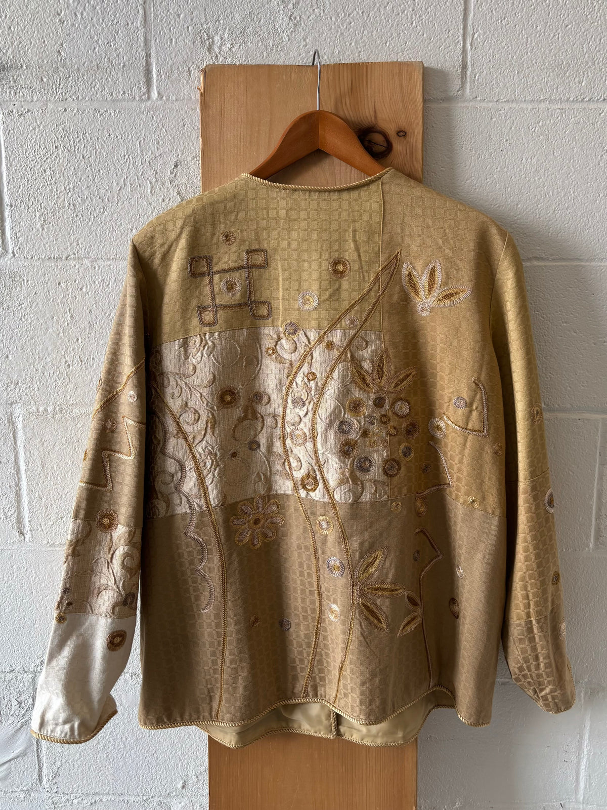 Gold & Ivory Embroidered Jacket : L