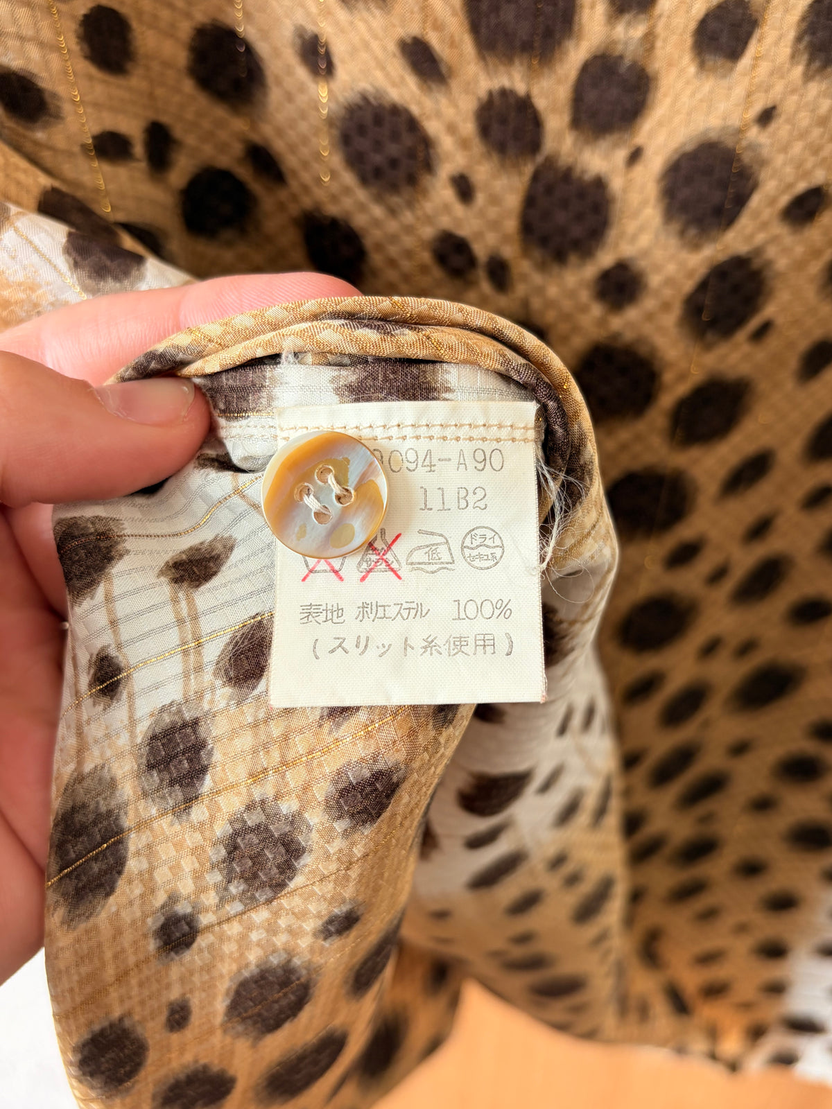 Spotted Button Up Blouse : M/L