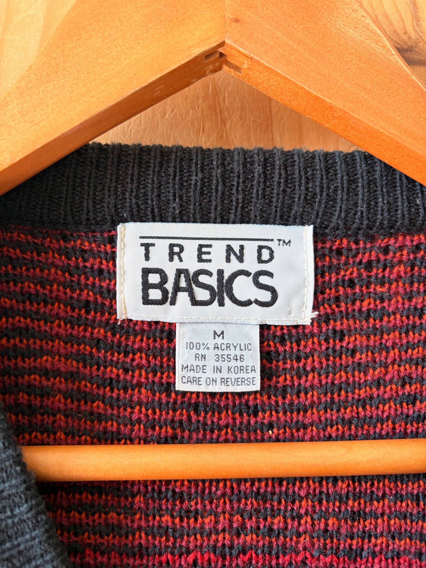 Vtg Patterned Red & Black Sweater : M