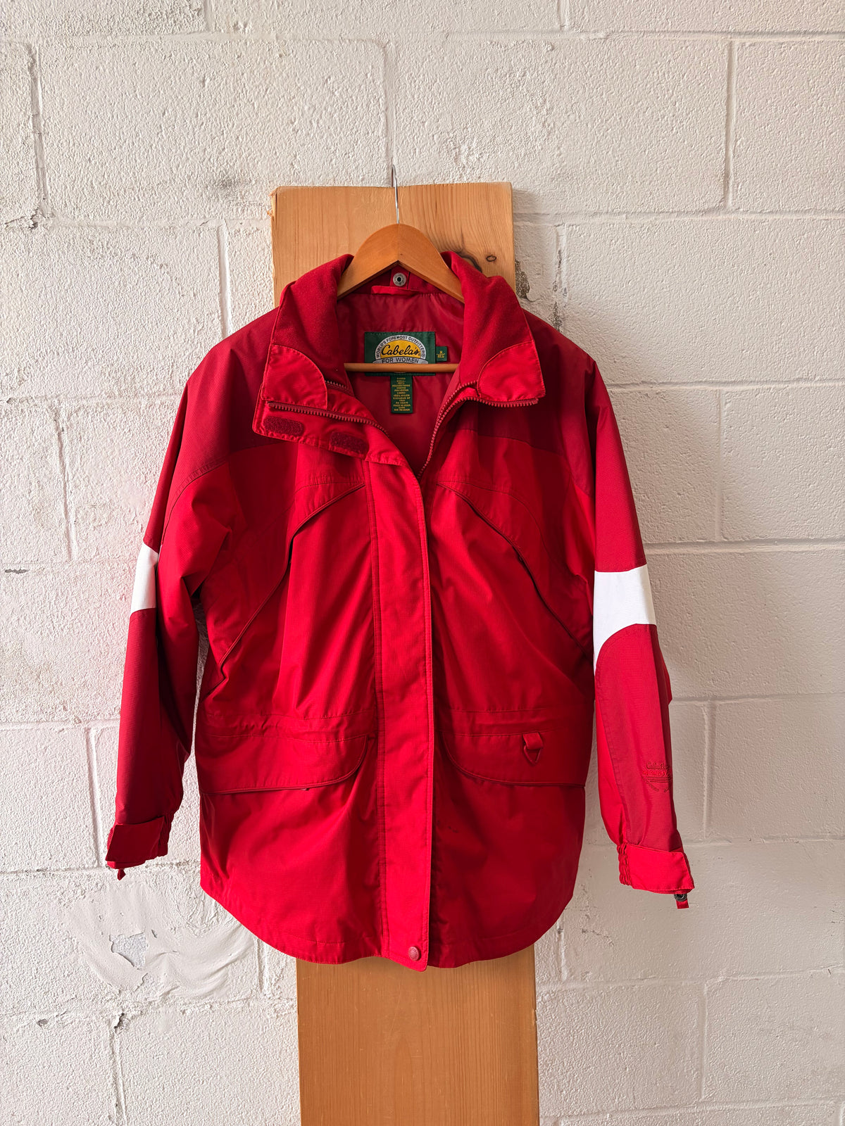 Red Cabela’s Coat : Women’s M