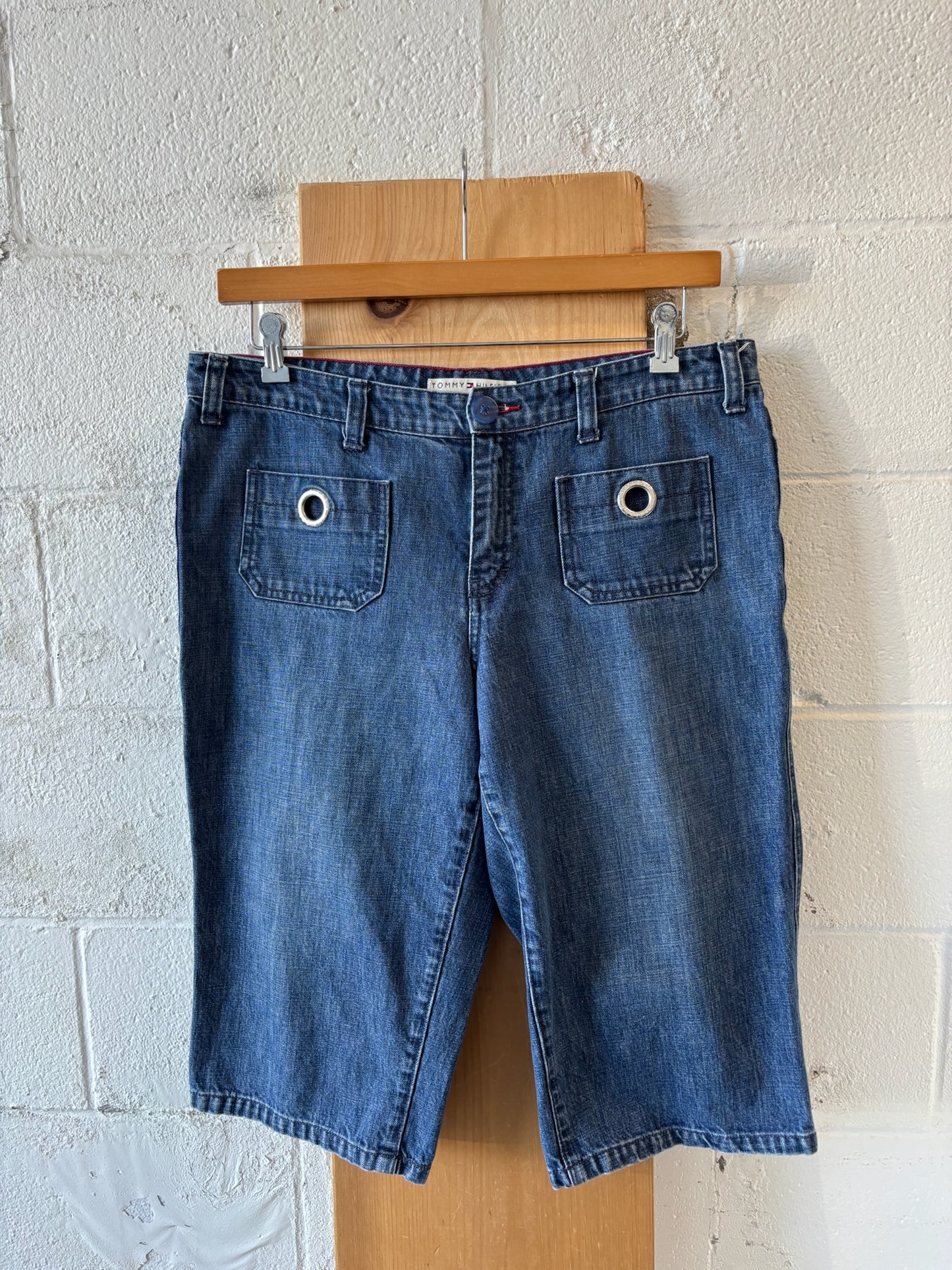 Tommy Denim Capris : 14