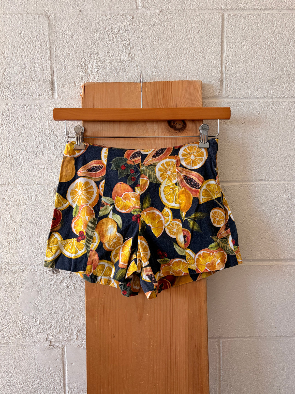 Citrus Fruit Shorts : XS