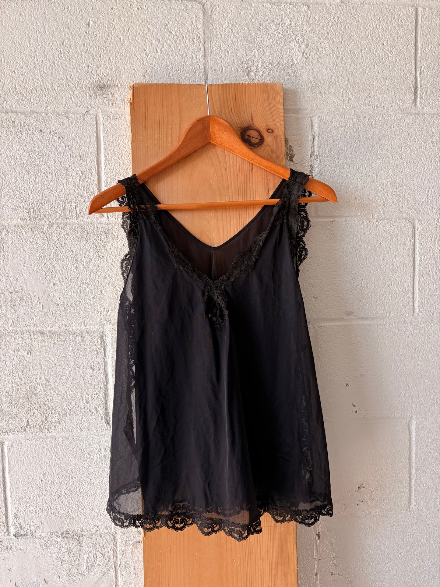 Vtg Semi Sheer Black Lace Top : 34
