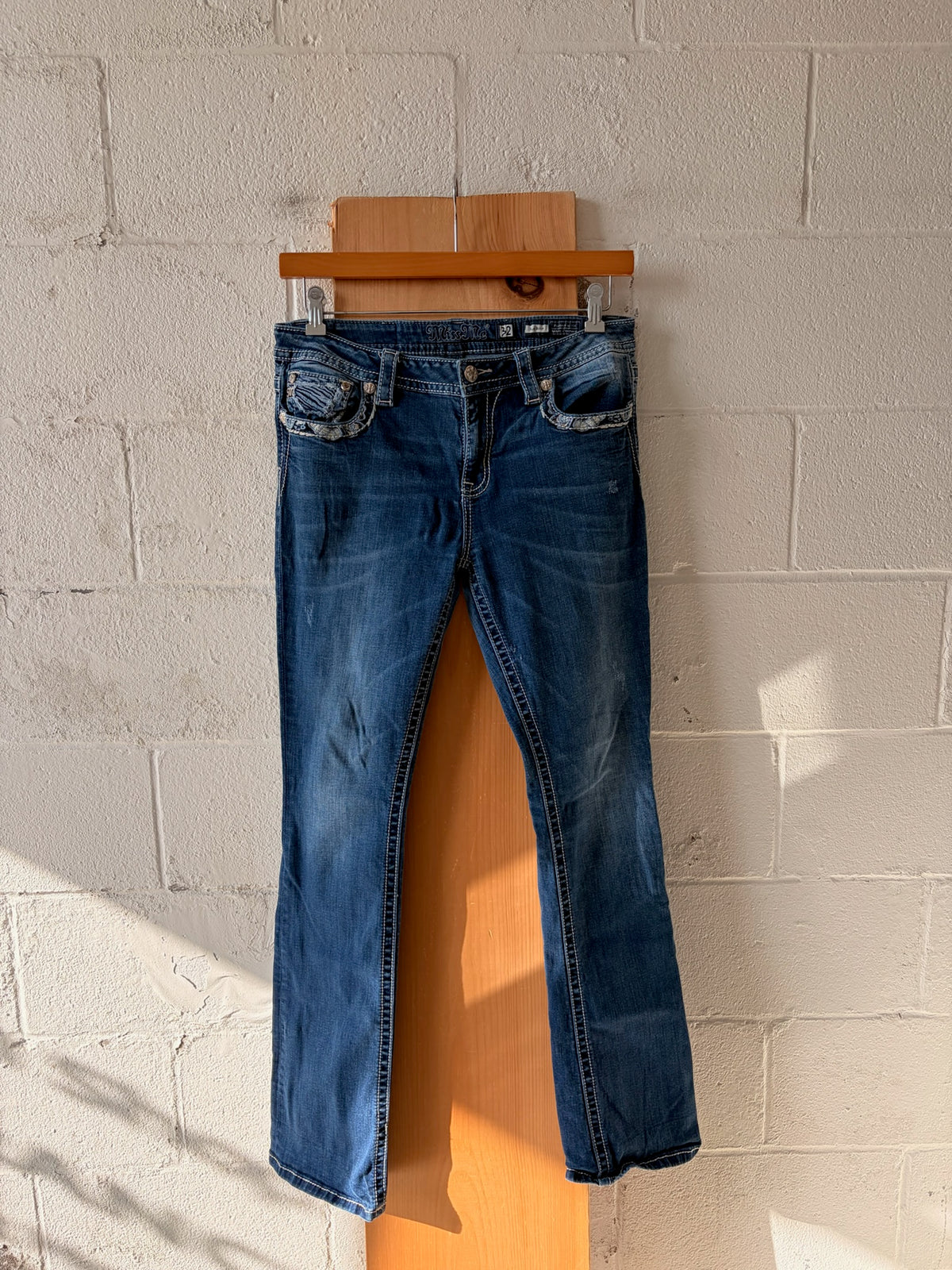 Miss Me Slim Boot Jeans : 32