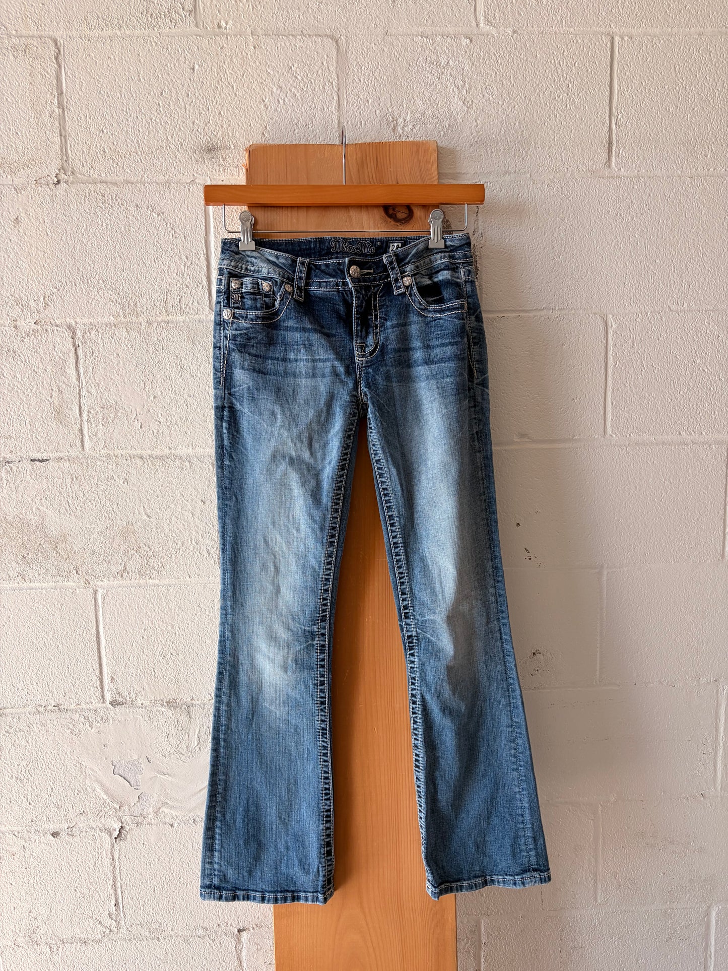 Miss Me Bootcut Jeans : 28