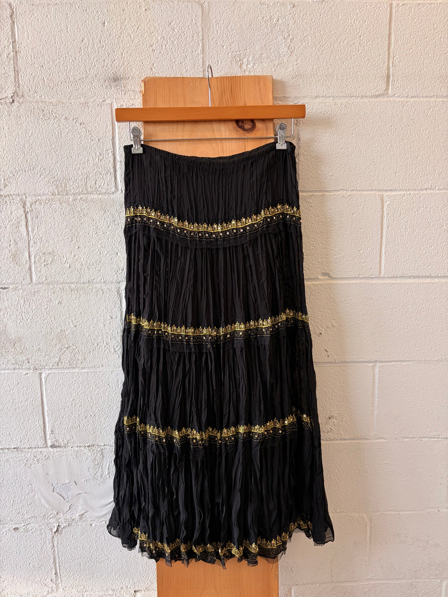 Black & Gold Sequins Skirt : M