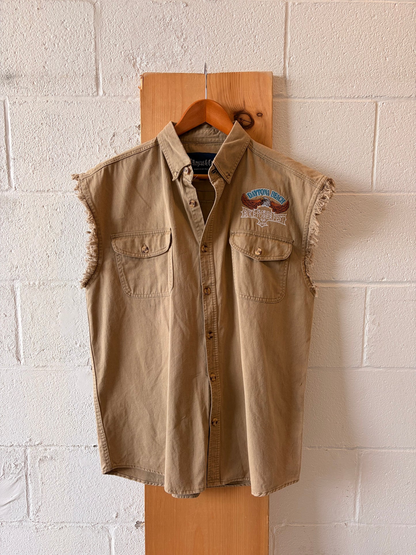 ‘09 “Biketober Fest” Sleeveless Button Down : M