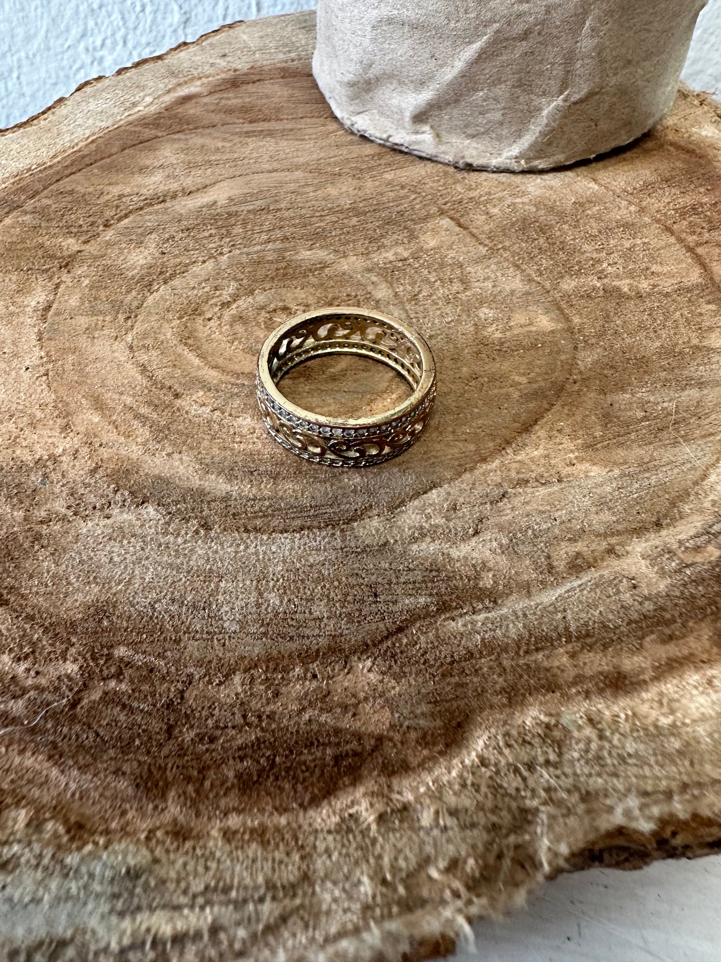 Two Tone Scroll Ring : 8