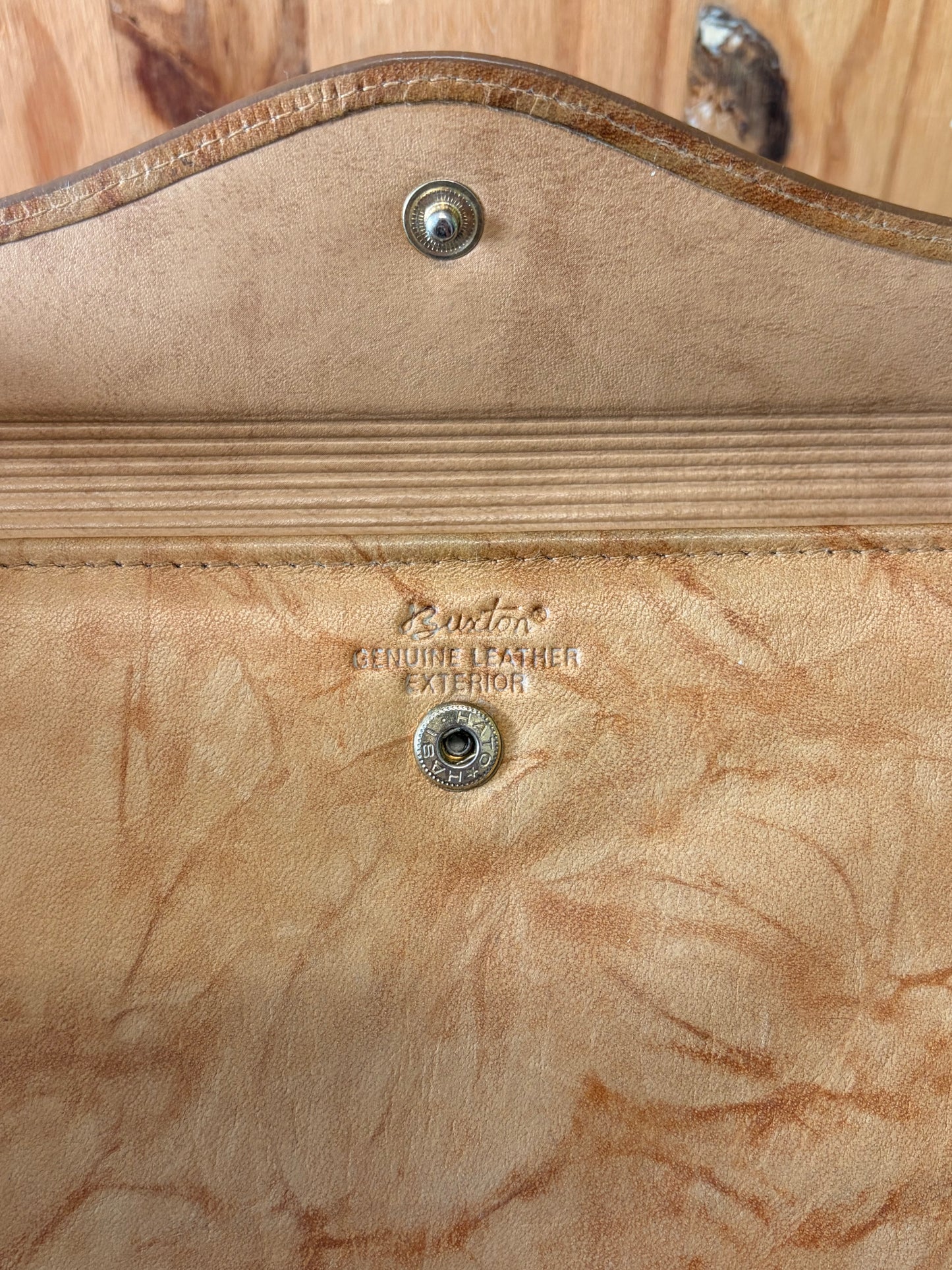 Vtg Tan Buxton Leather Wallet