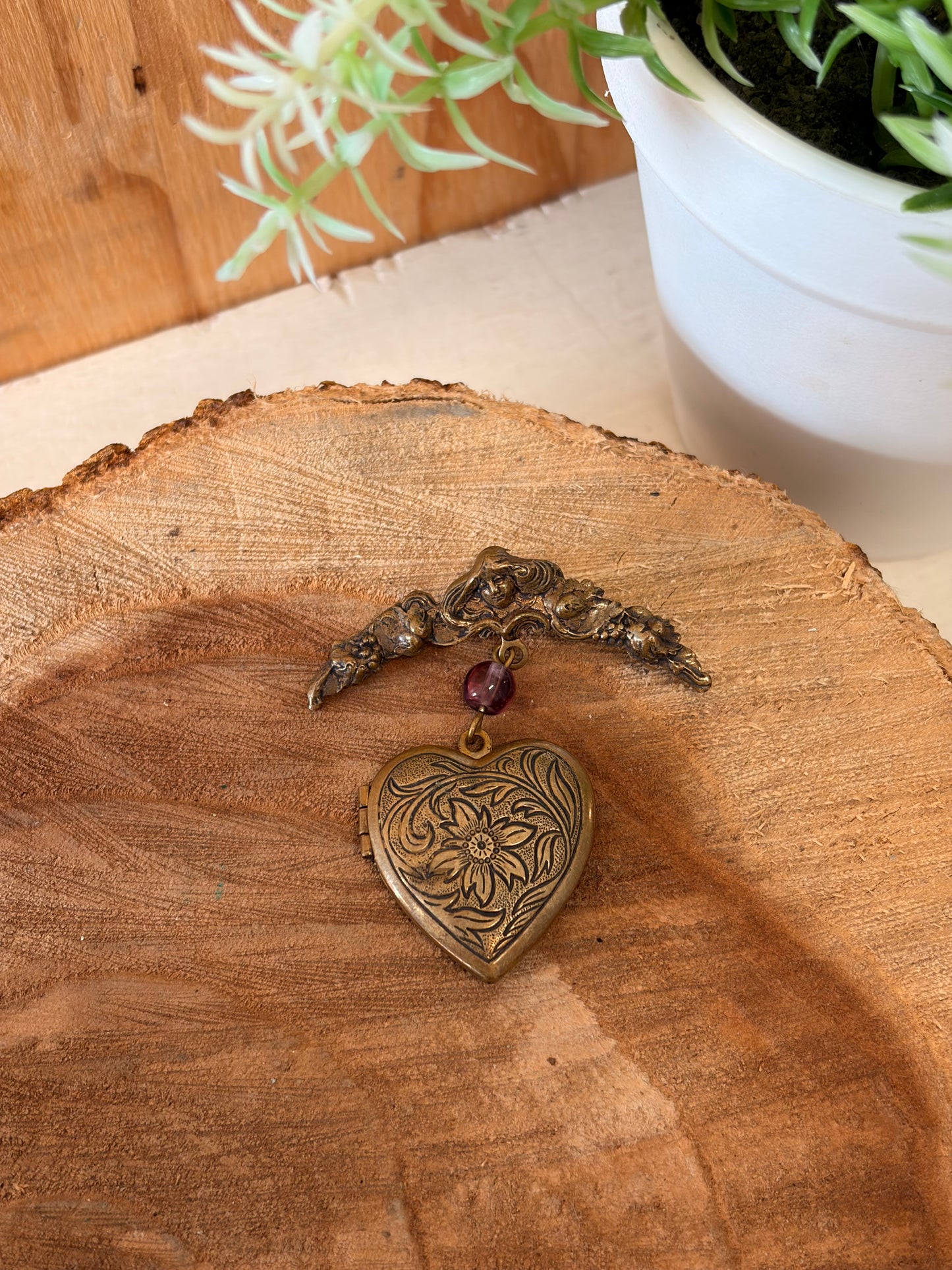Vtg Heart Locket Brooch