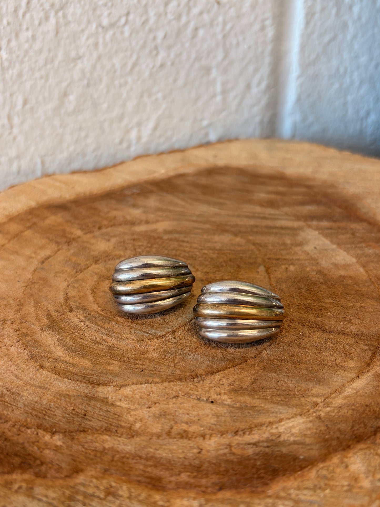 Vtg Sterling & 18K Ribbed Earrings